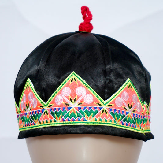 Hmong Hat-White Qwj/Green Trim