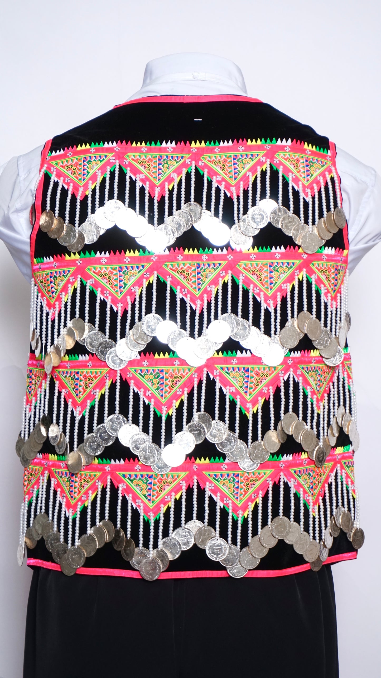 Handmade Pajntaub Mos Money Vest (40")