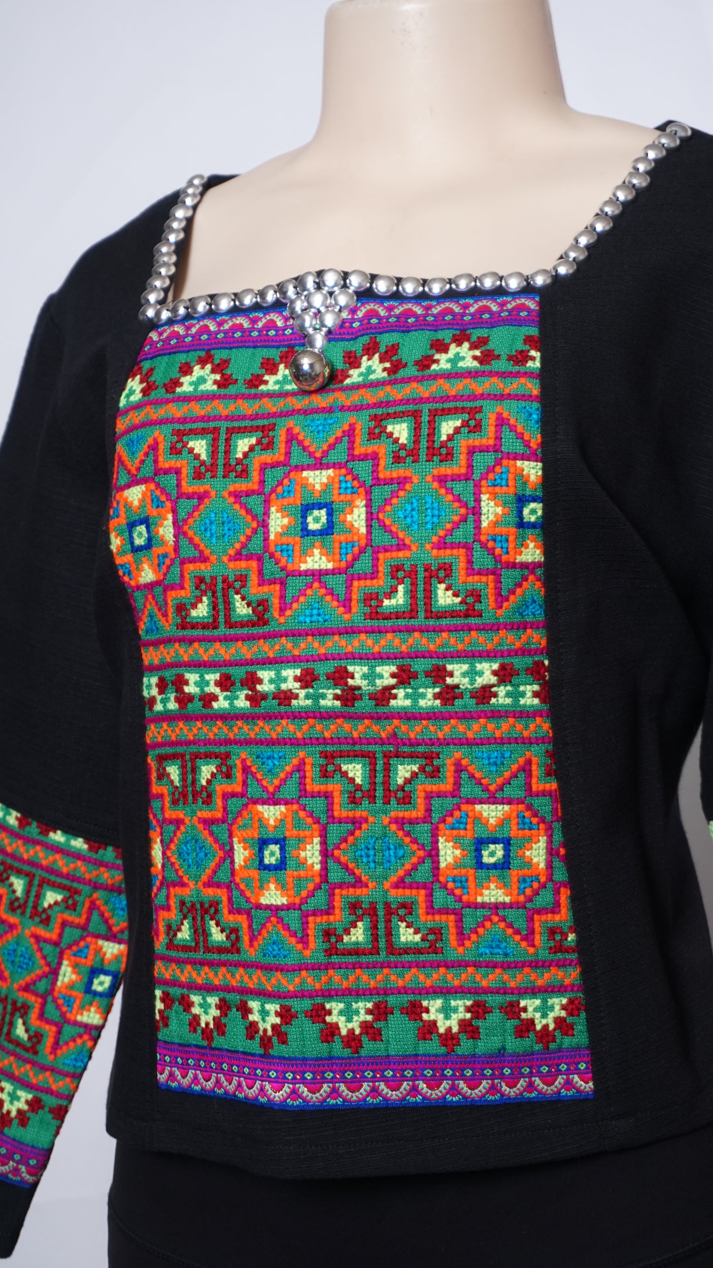 Hill Tribe Top (46")