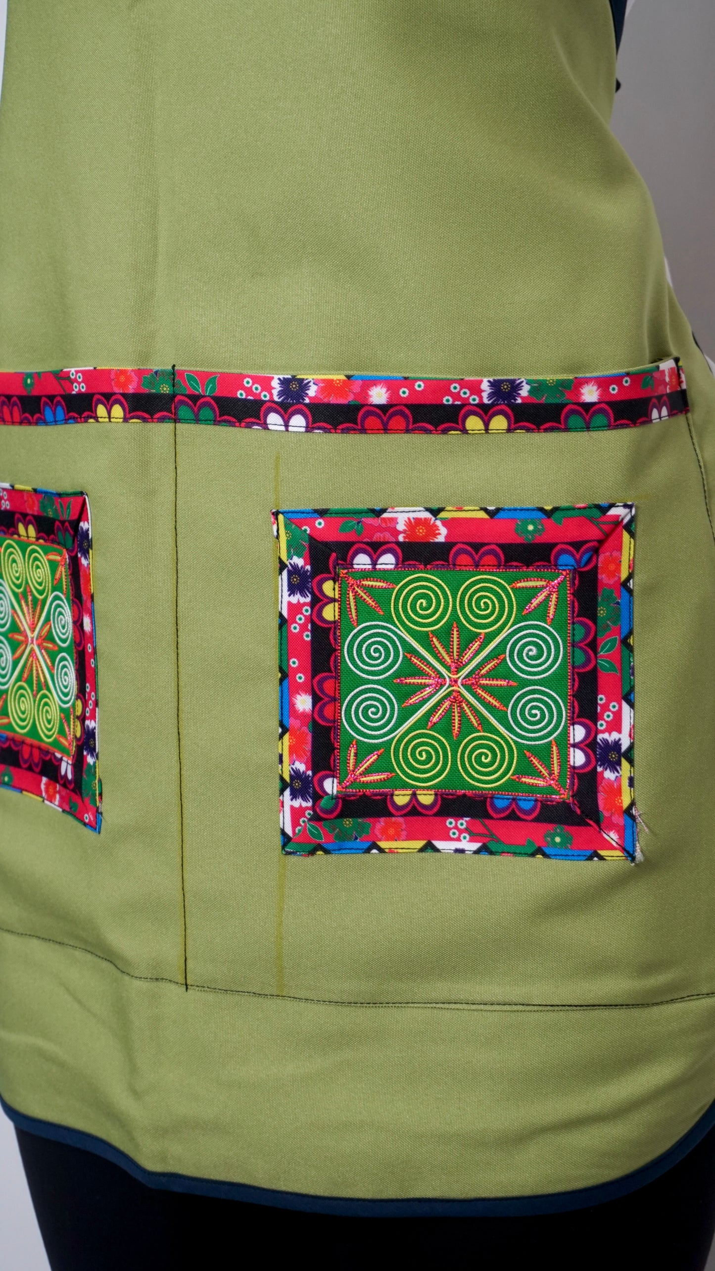Apron-Moss Green