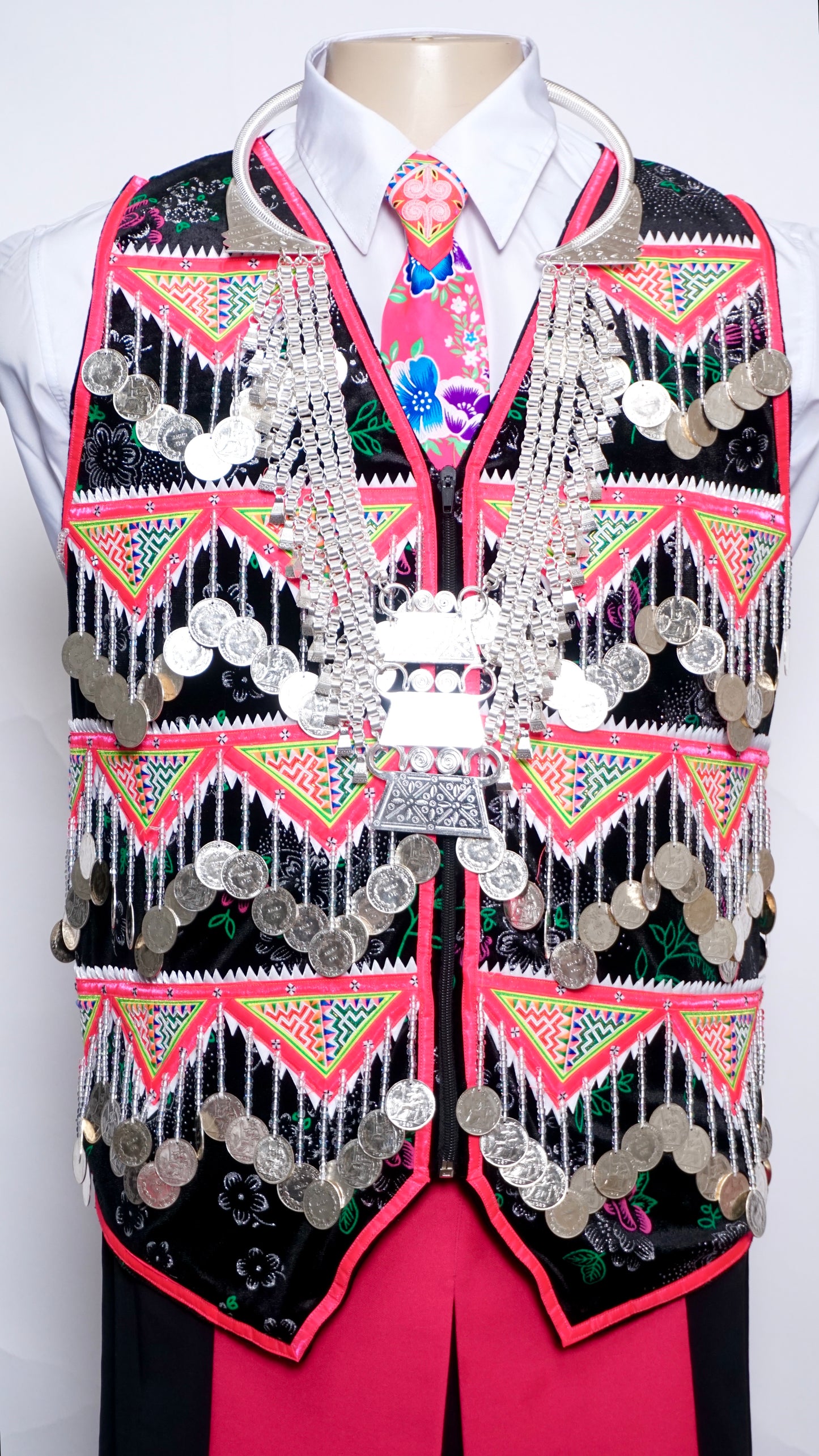 Handmade Pajntaub Mos Money Vest (42")