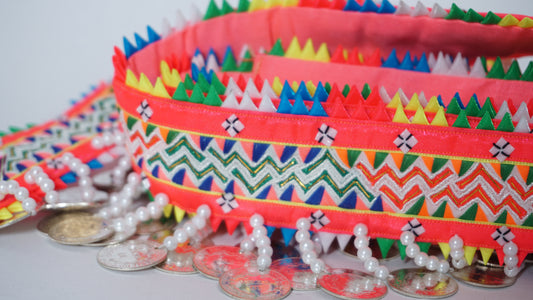 Pink Pajntaub Mos Siv Ceev