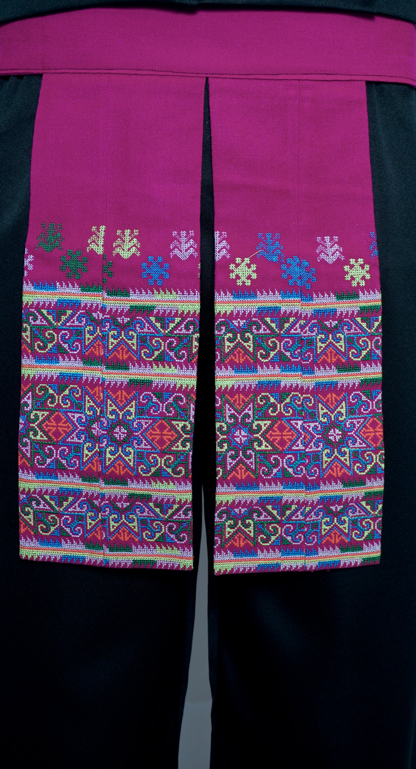 Men Hmong Txaij Set-Green Trim