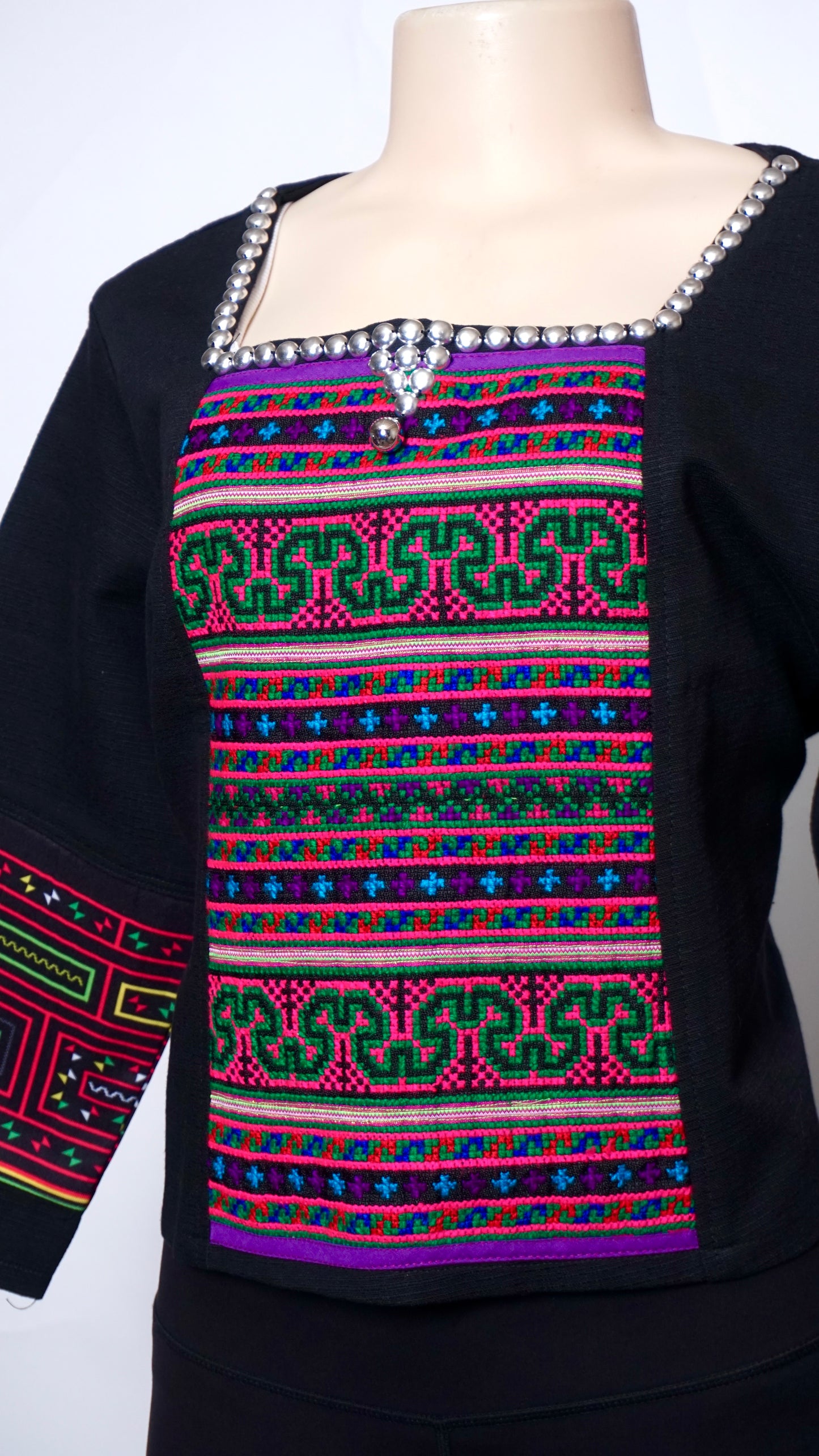 Hill Tribe Top (46")