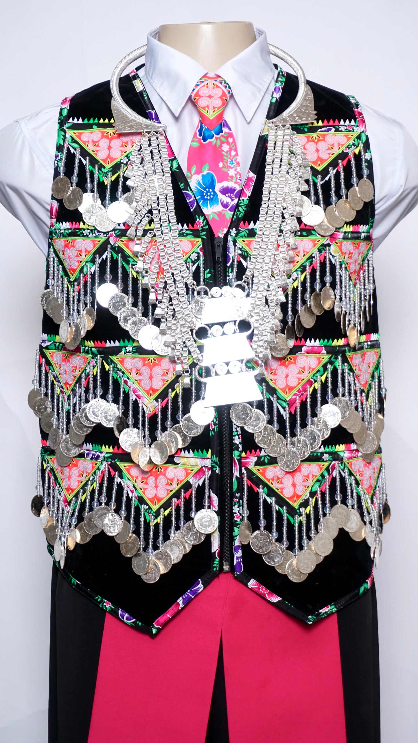 Handmade Pajntaub Mos Money Vest (40")