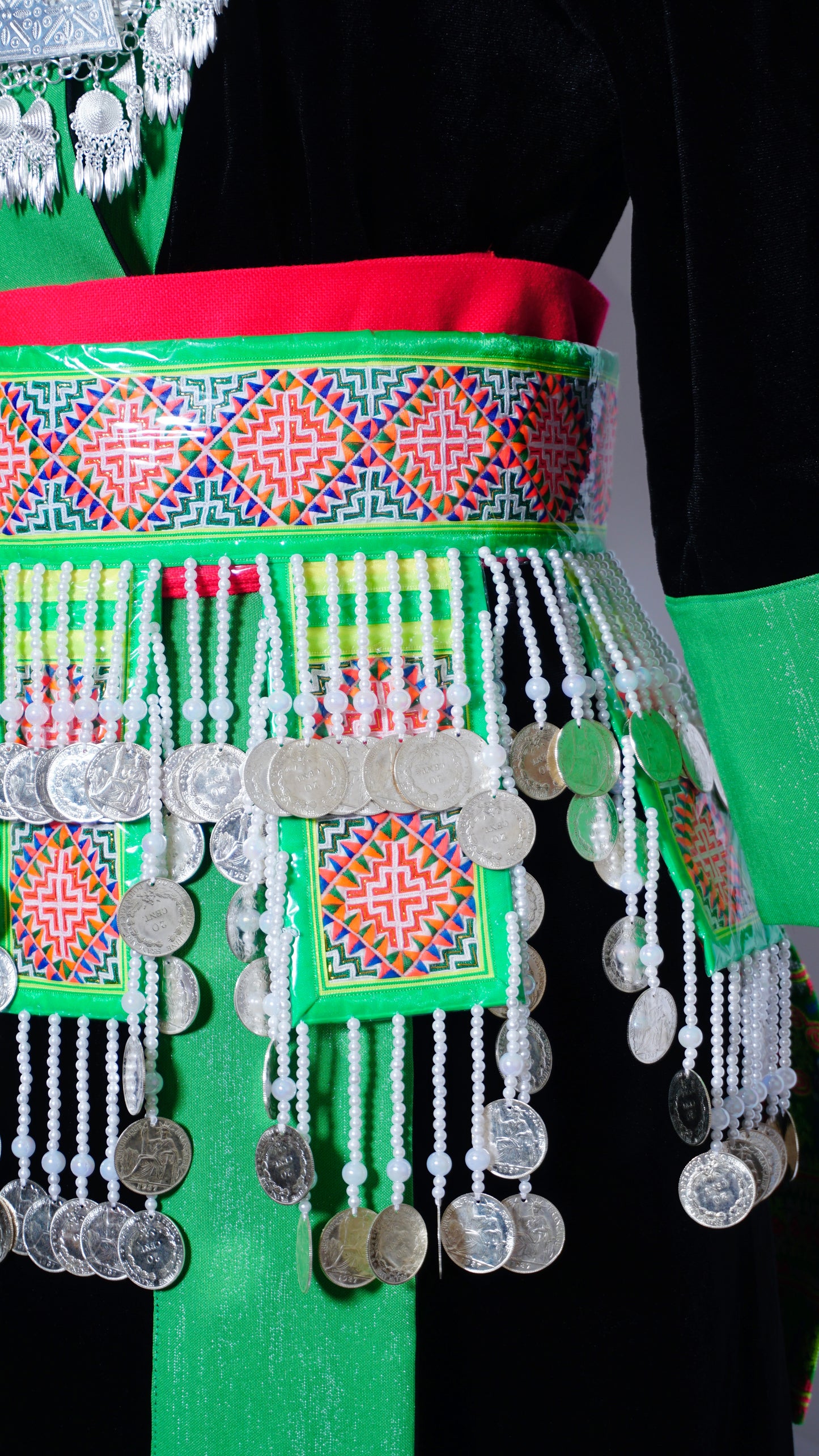 Handmade Pajntaub Mos (44")