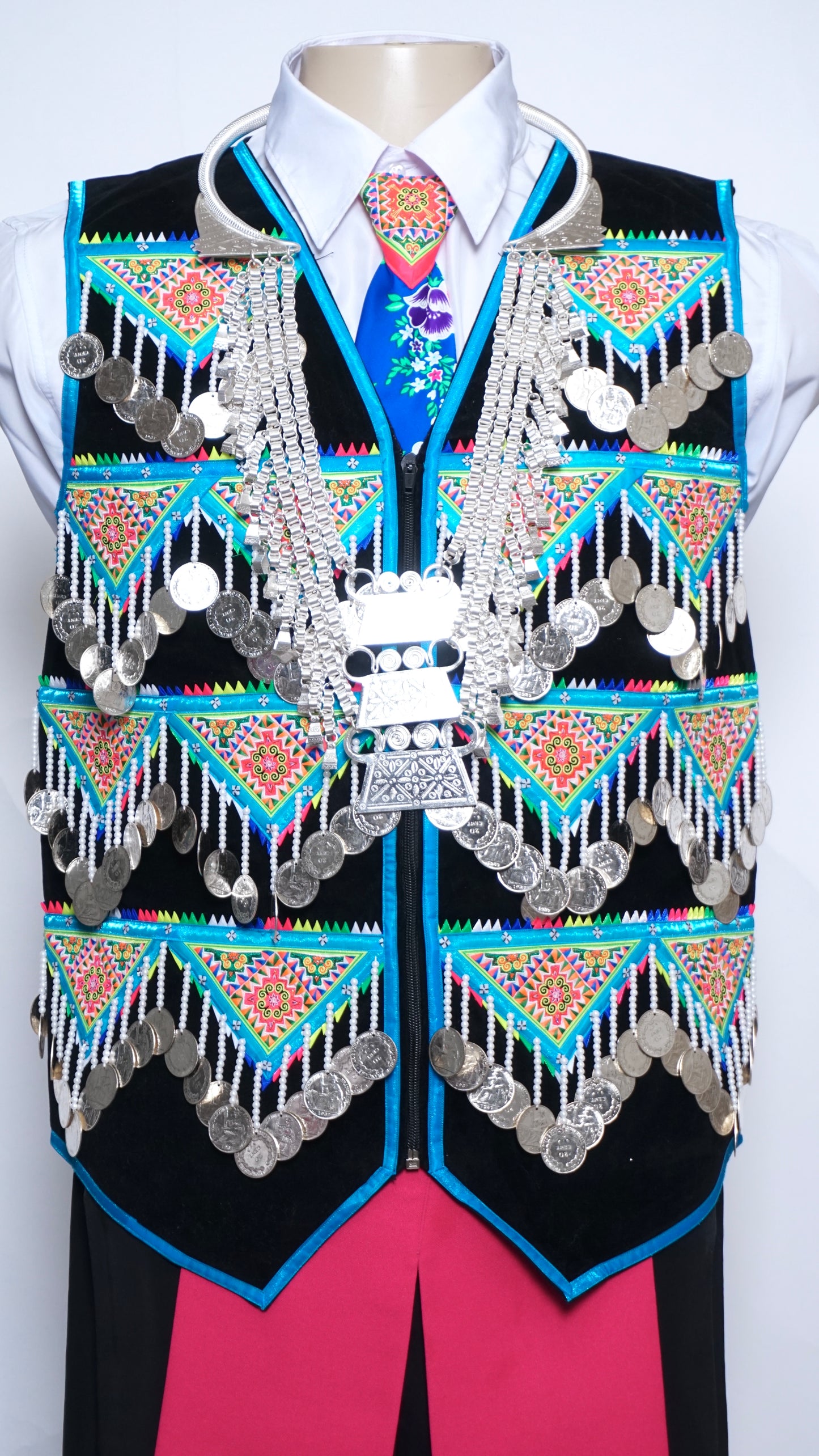Handmade Pajntaub Mos Money Vest (40")