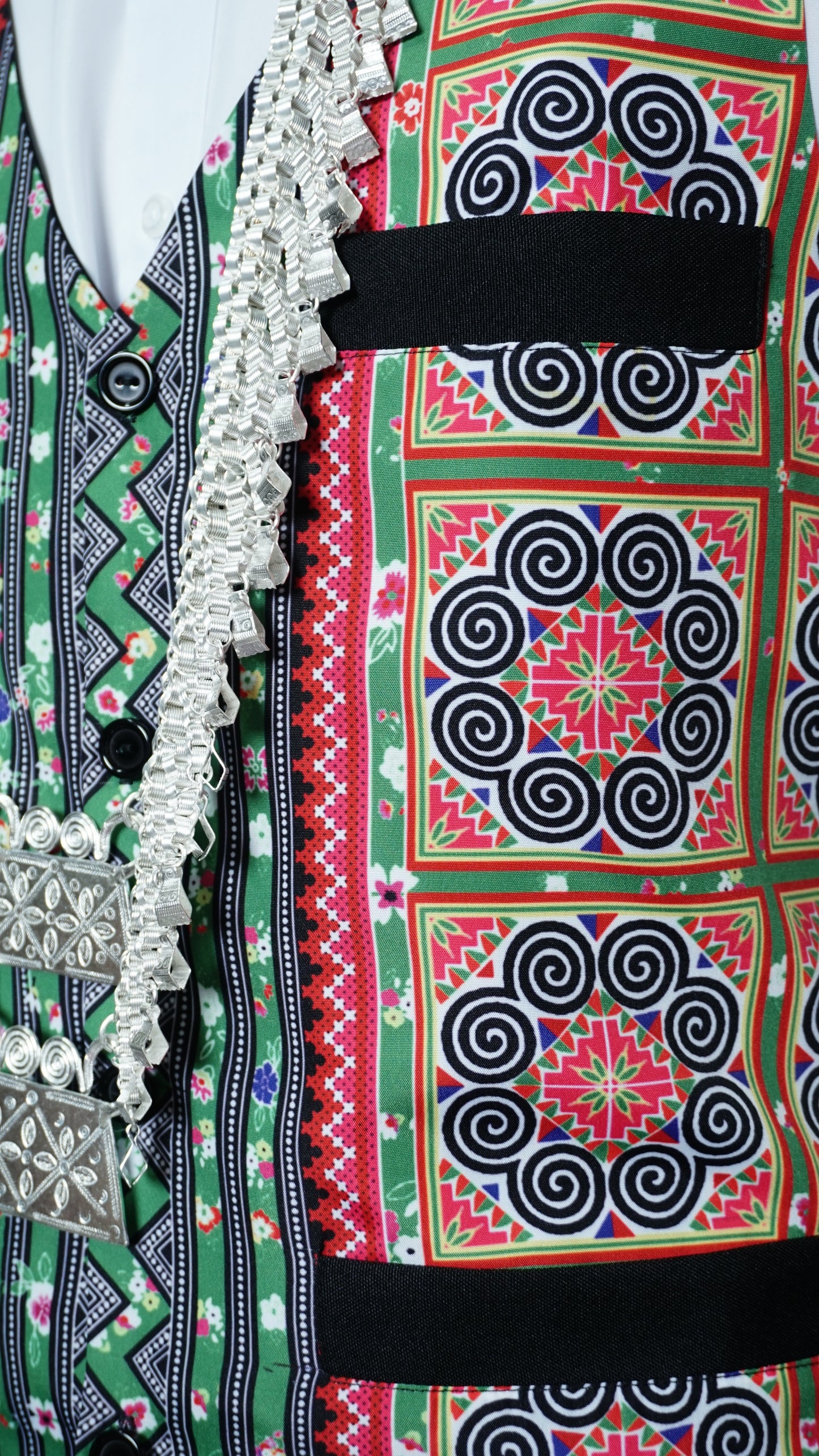 Printed Black Qwj Vest
