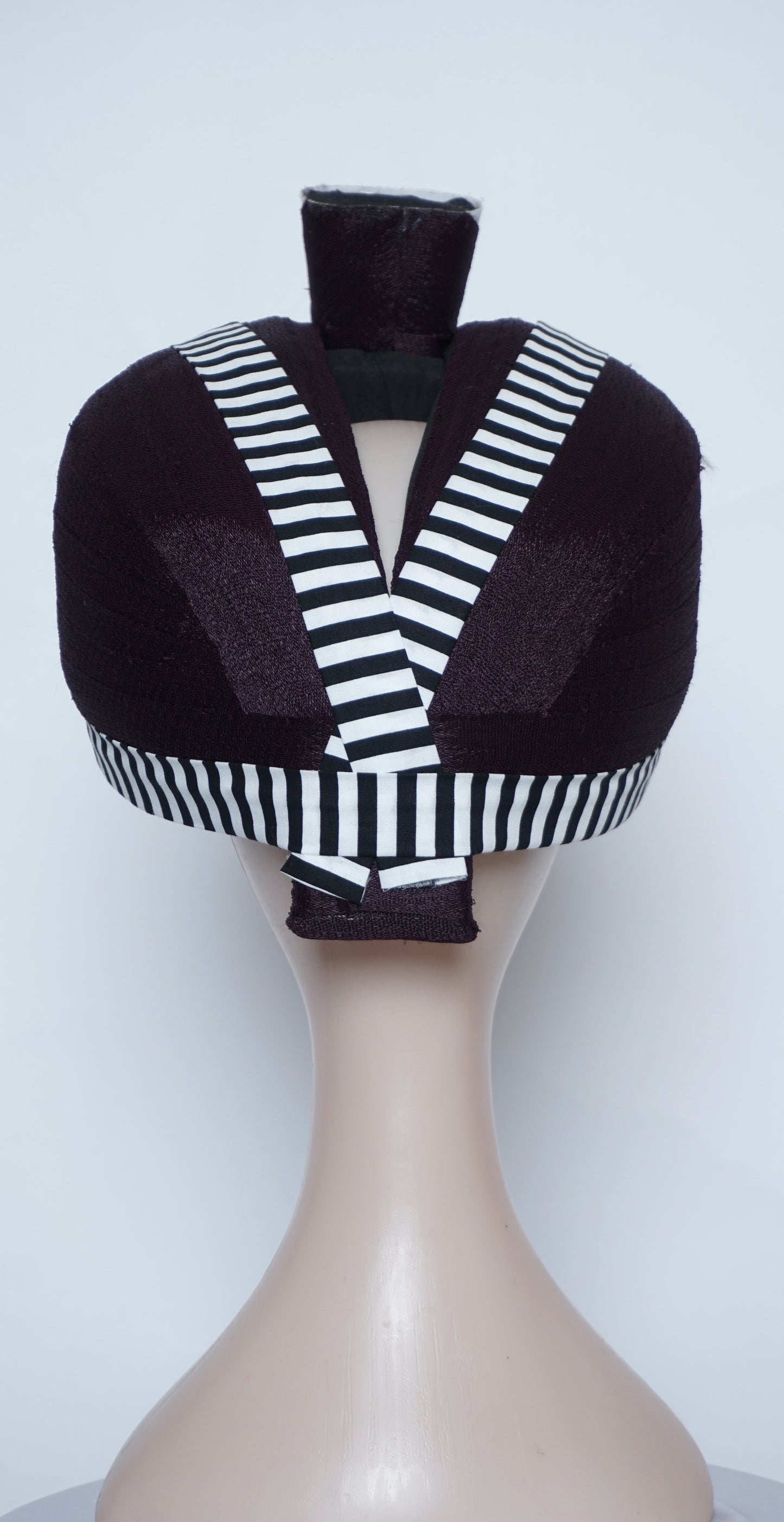 Dark Plum Purple Phuam Txoom Suab Hat