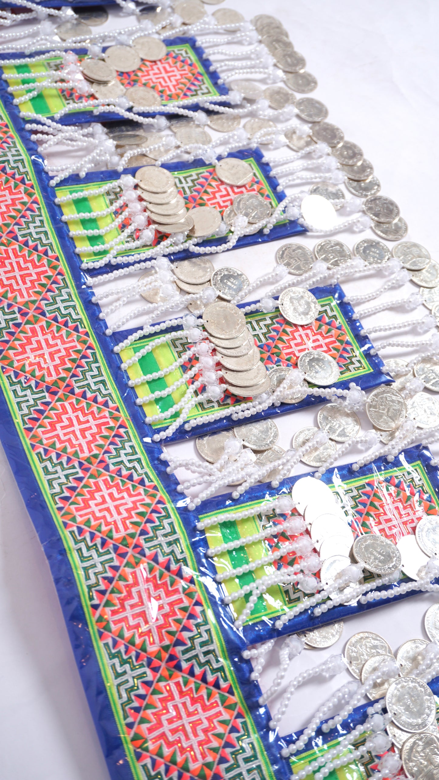 Handmade Pajntaub Mos Hlab (46")