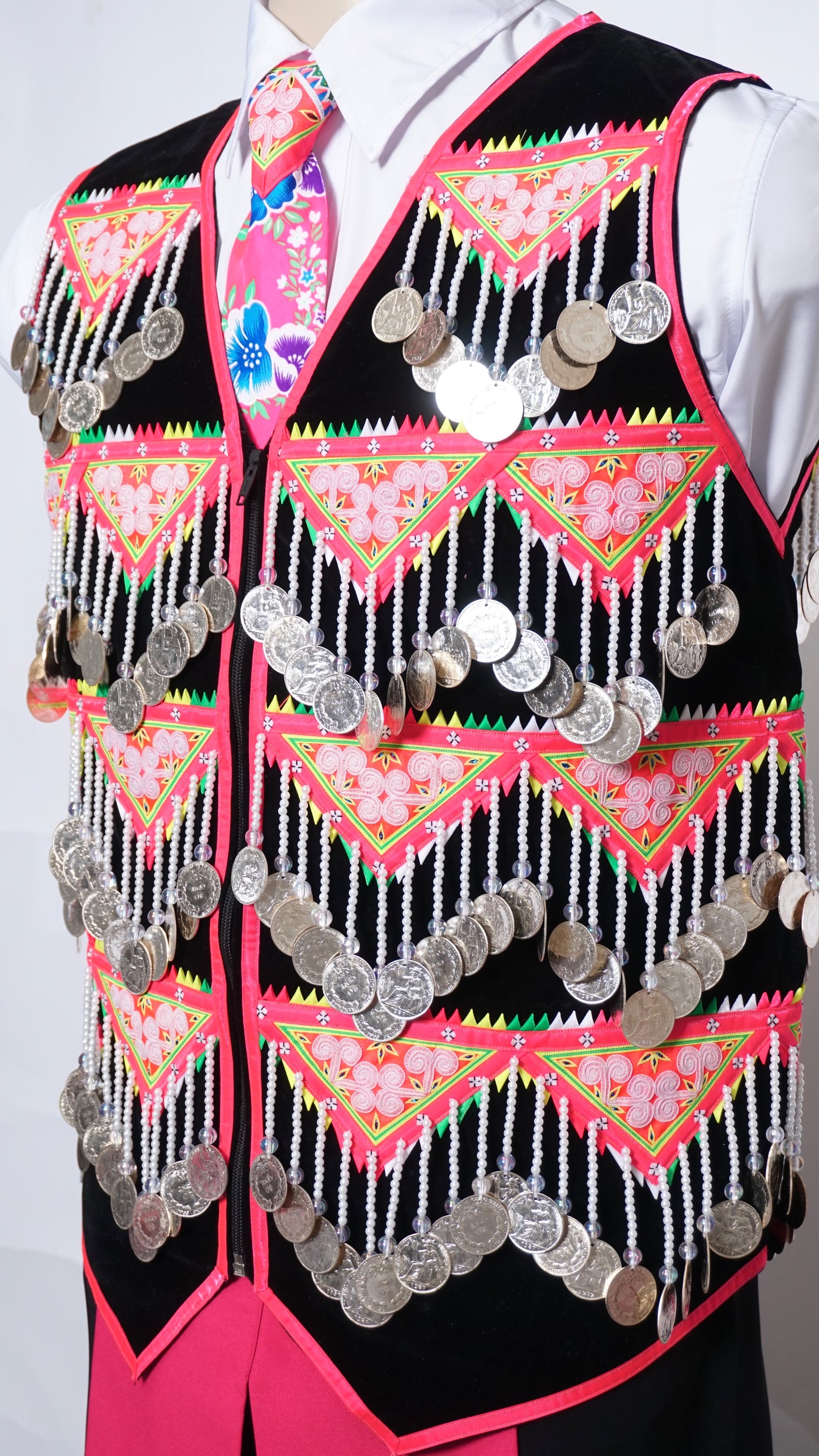 Handmade Pajntaub Mos Money Vest (40")