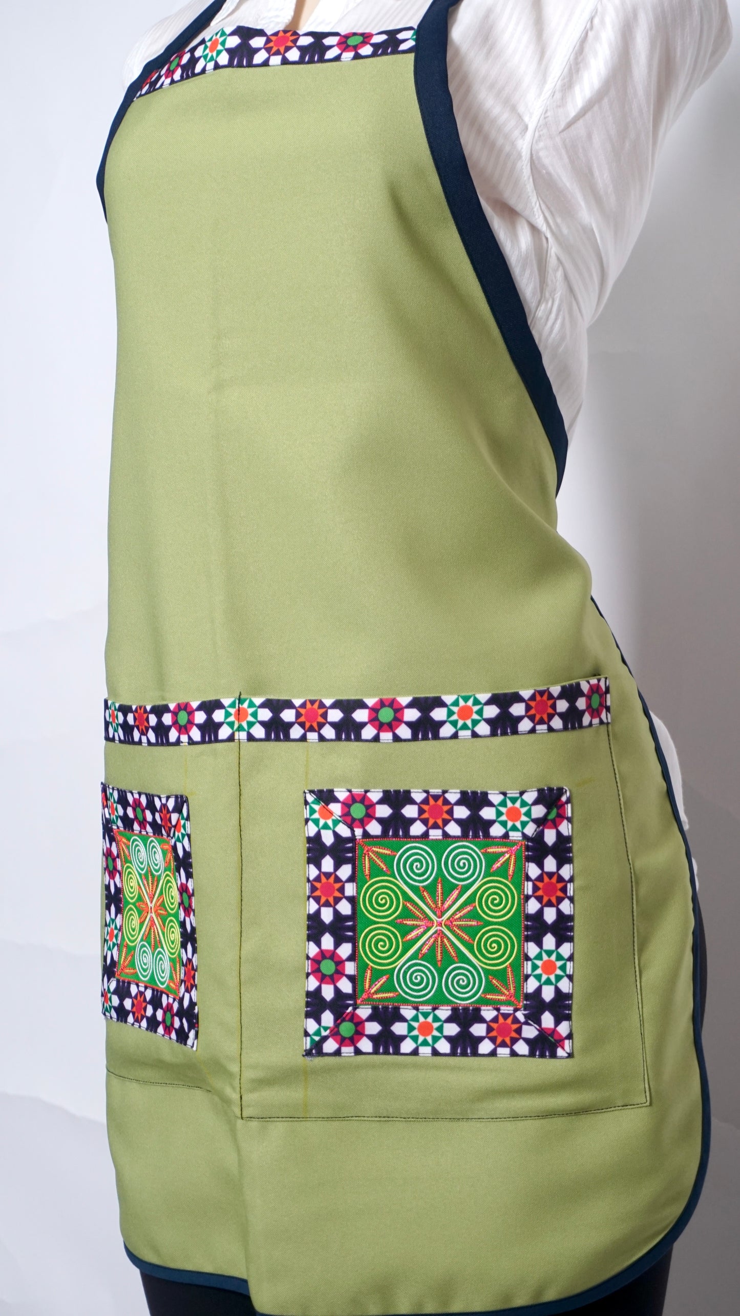 Apron-Moss Green