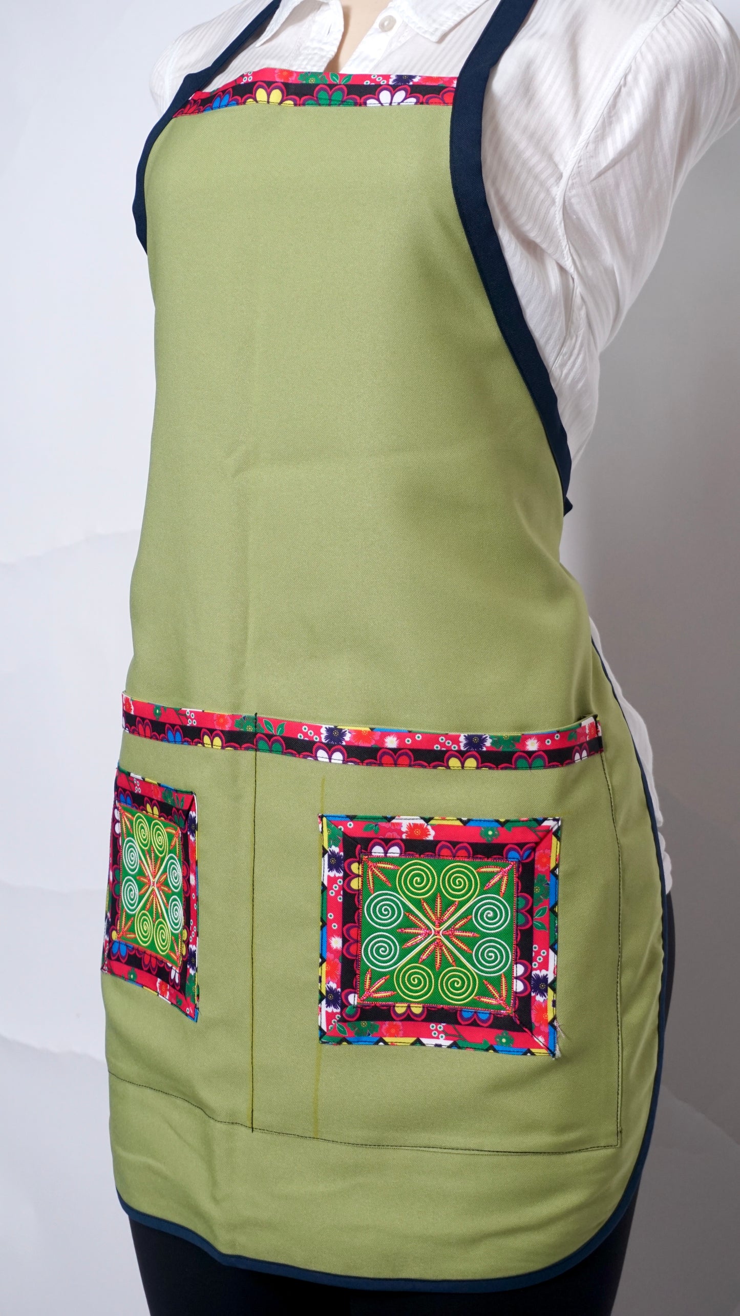 Apron-Moss Green