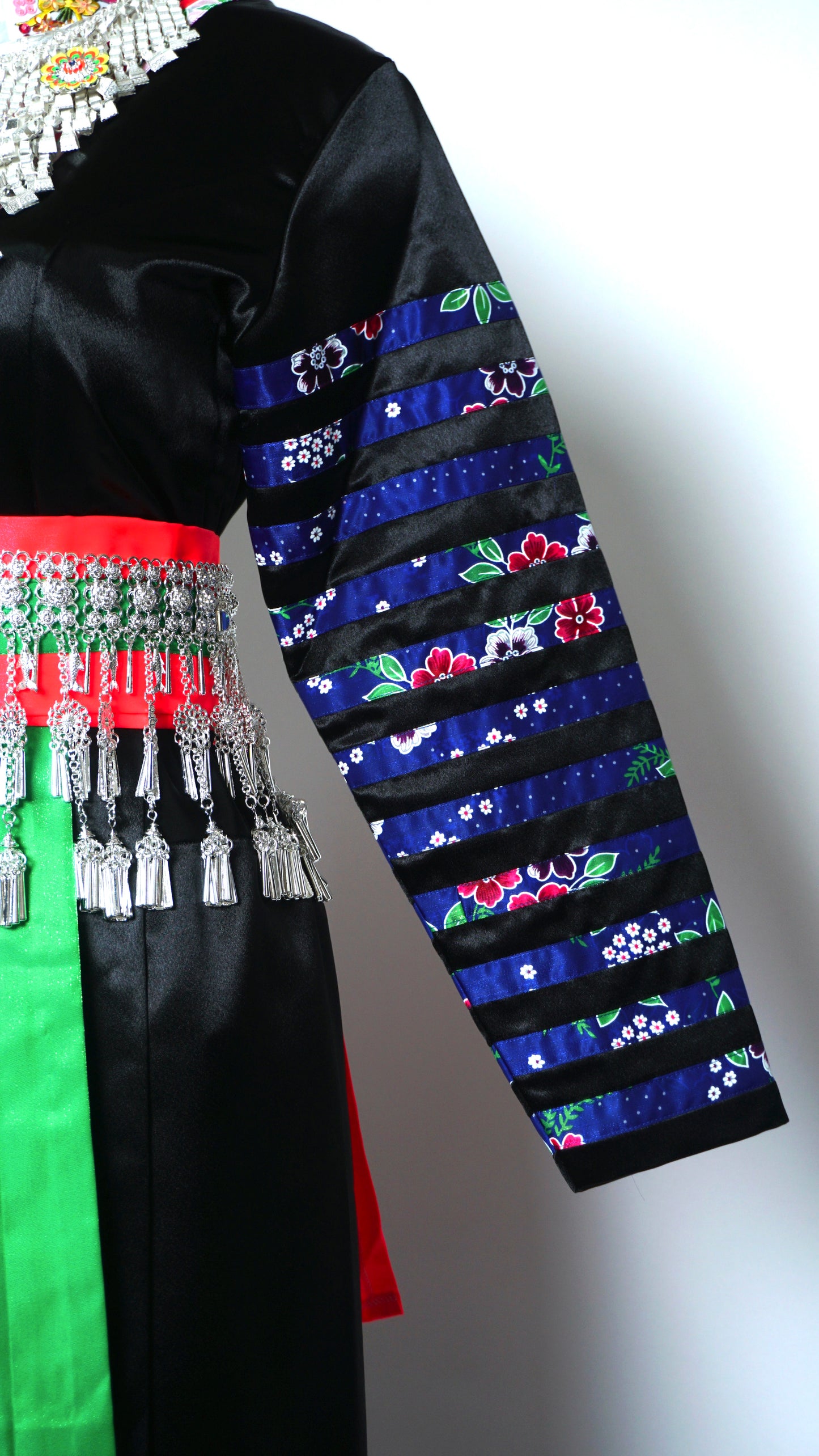 Hmong Txaij Blue Floral Outfit (38")