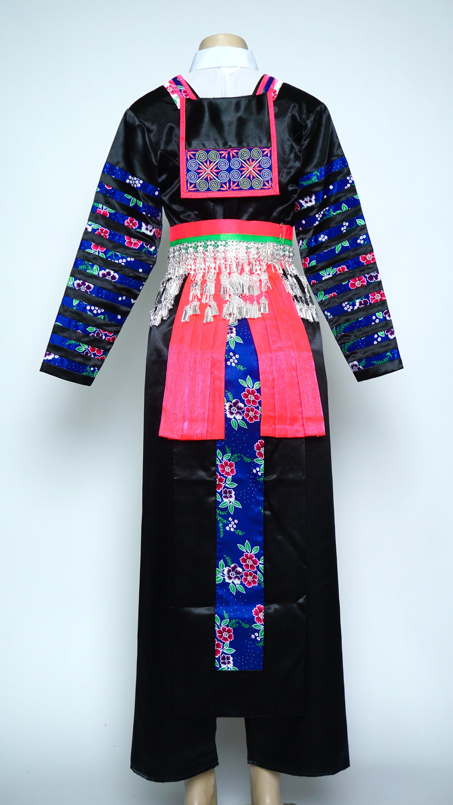 Hmong Txaij Blue Floral Outfit (38")