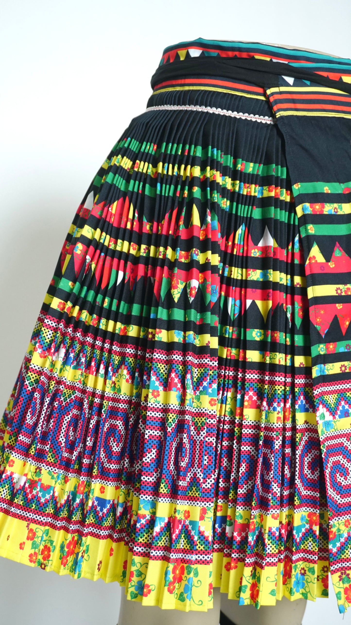 Printed Yellow Qwj Skirt