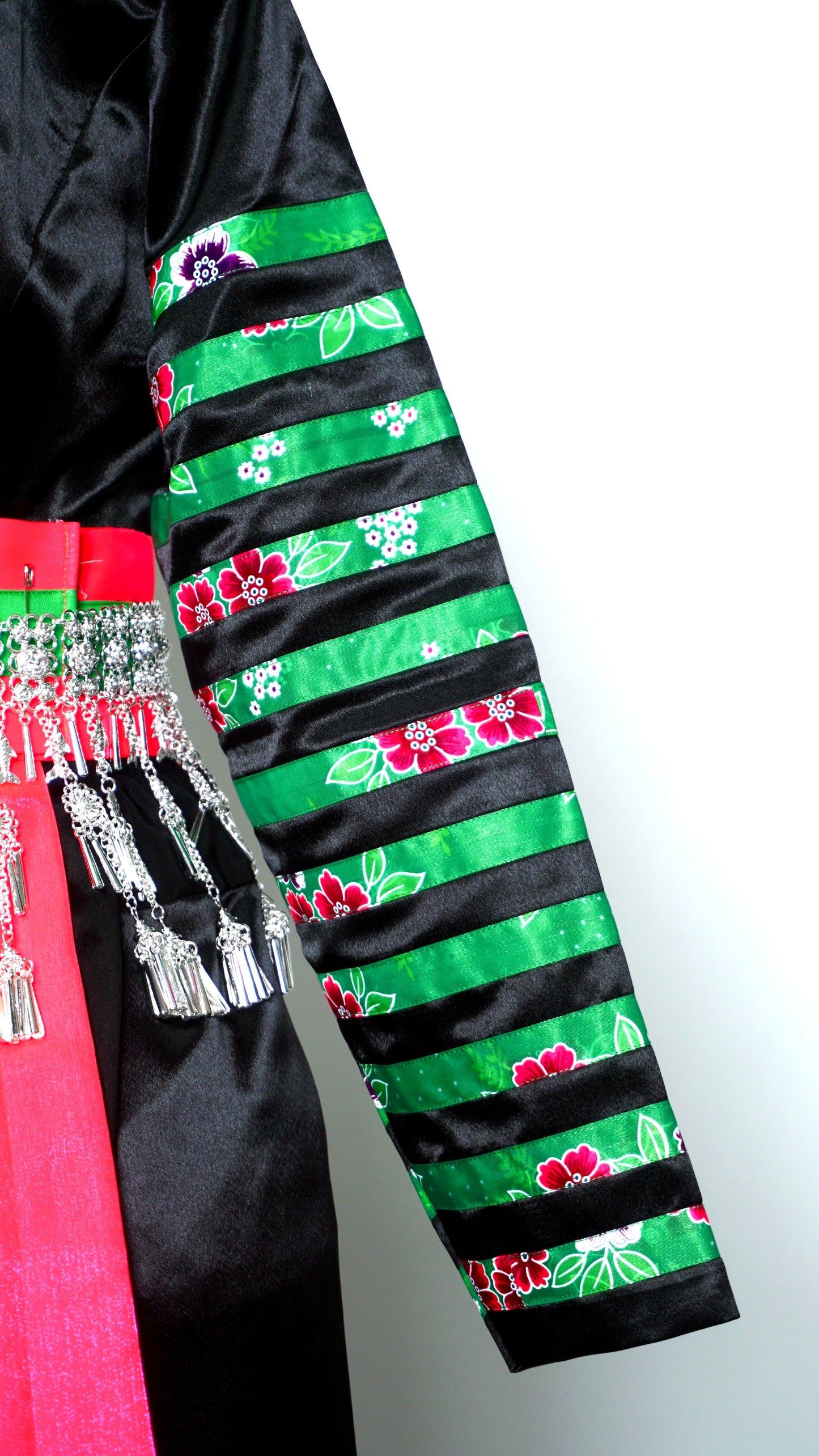 Hmong Txaij Green Floral Outfit (38")