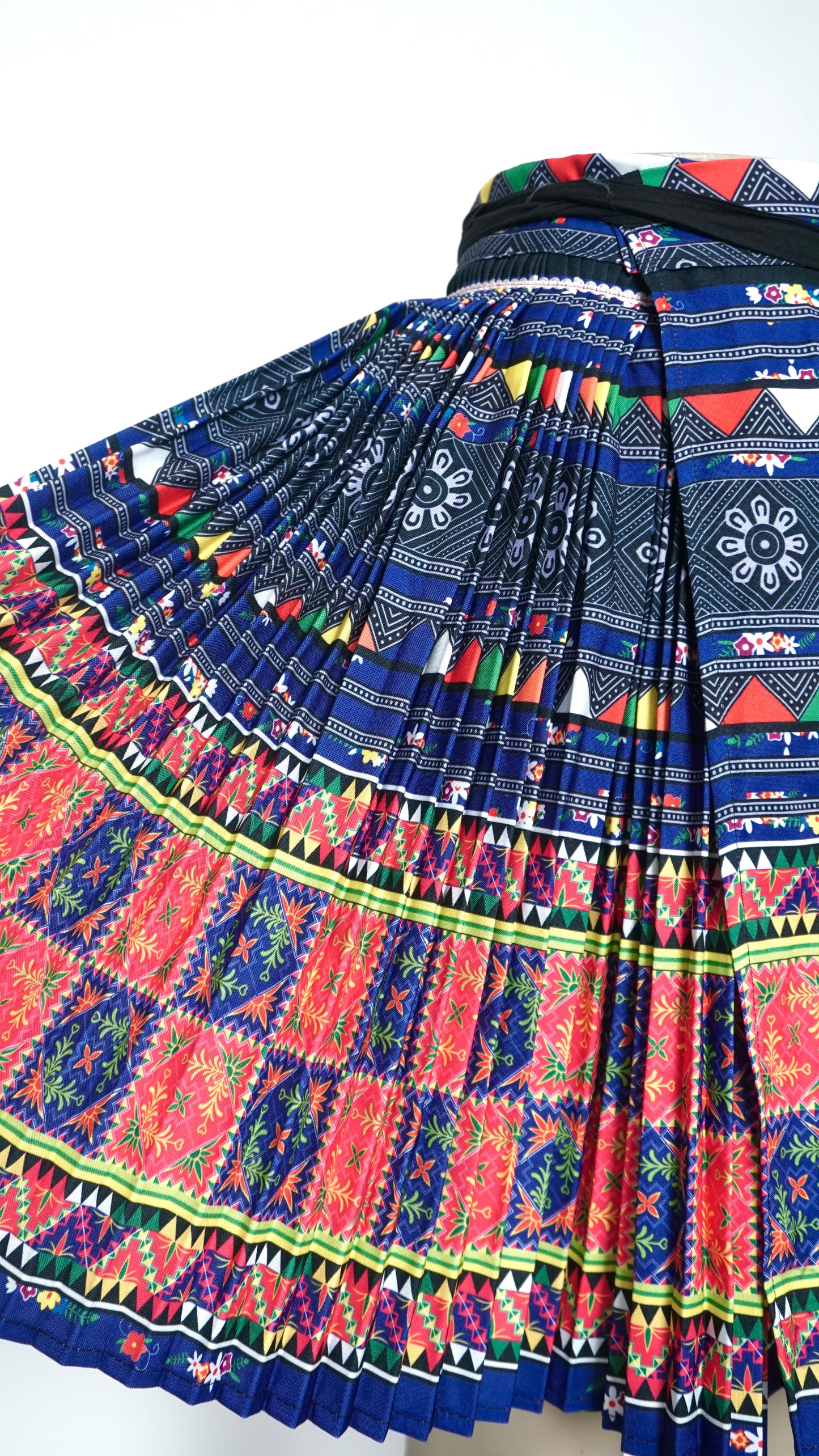 Printed Lavender Blue Floral Square Skirt (38x21)