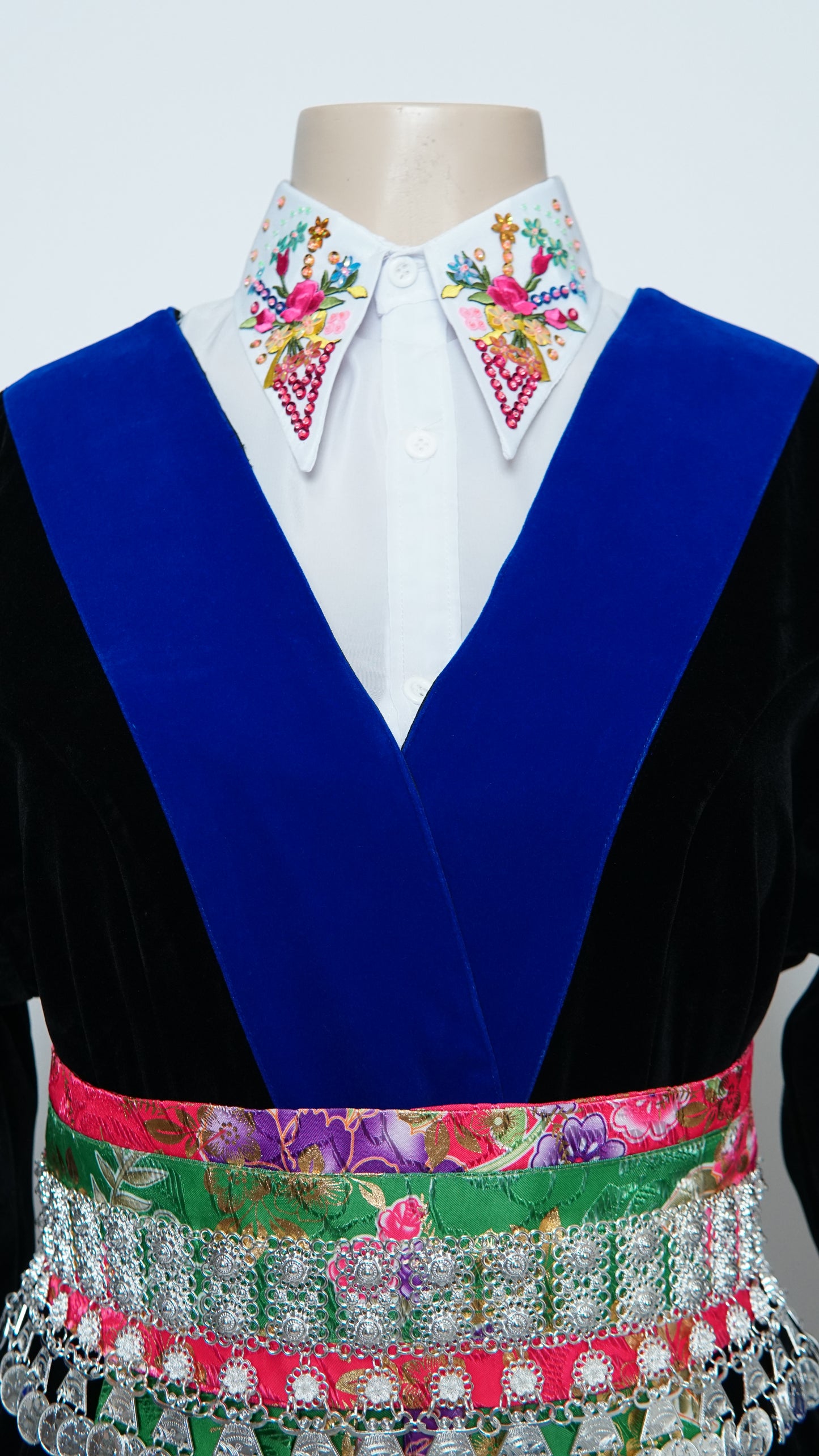 Hmong Xeev Velvet Plain (42")