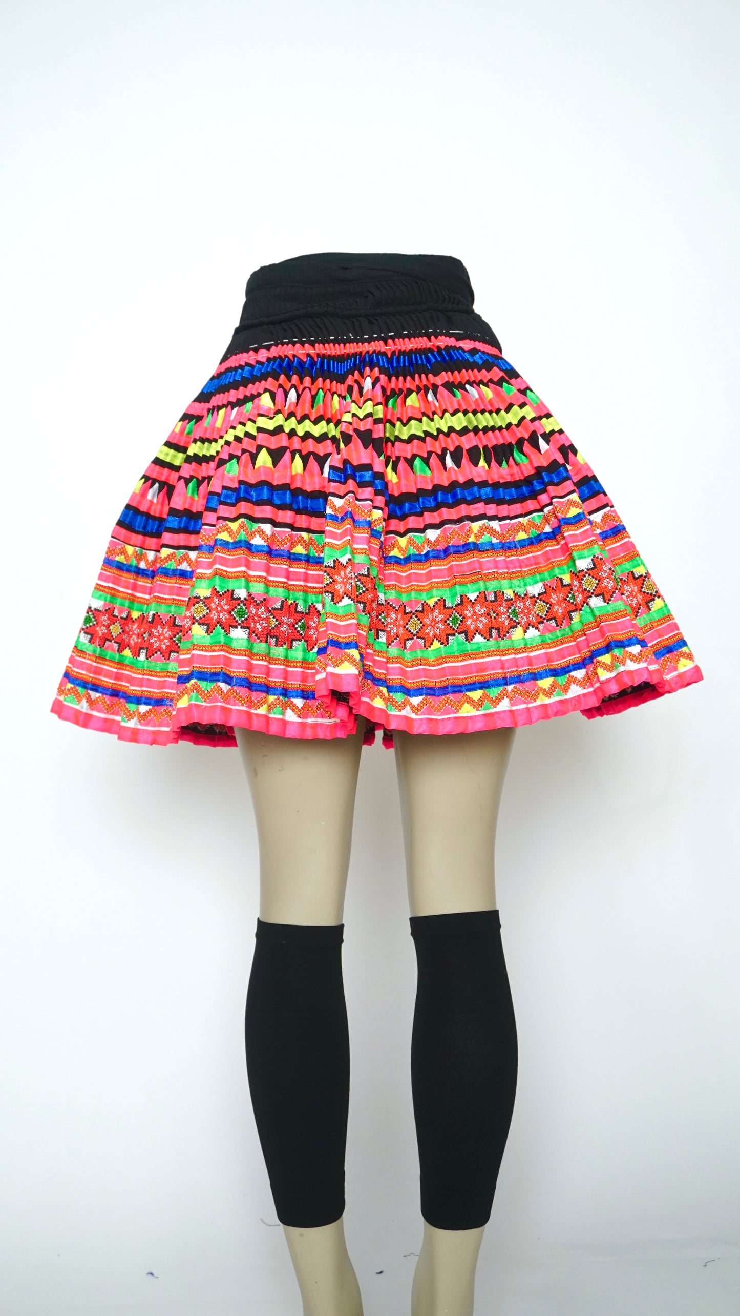 Hmong Leeg Handmade Skirt (40x19)