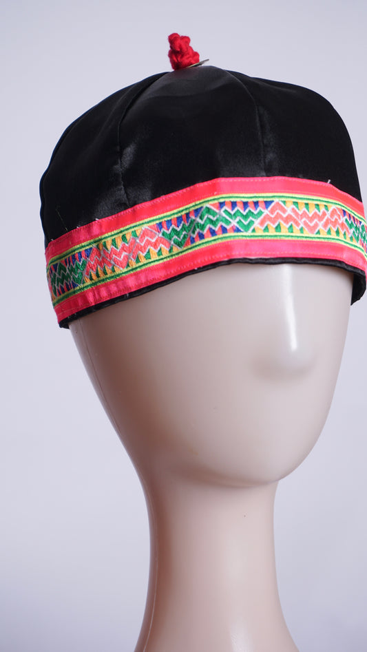 Hmong Hat-Pink Trim Plain Small Triangle Pattern