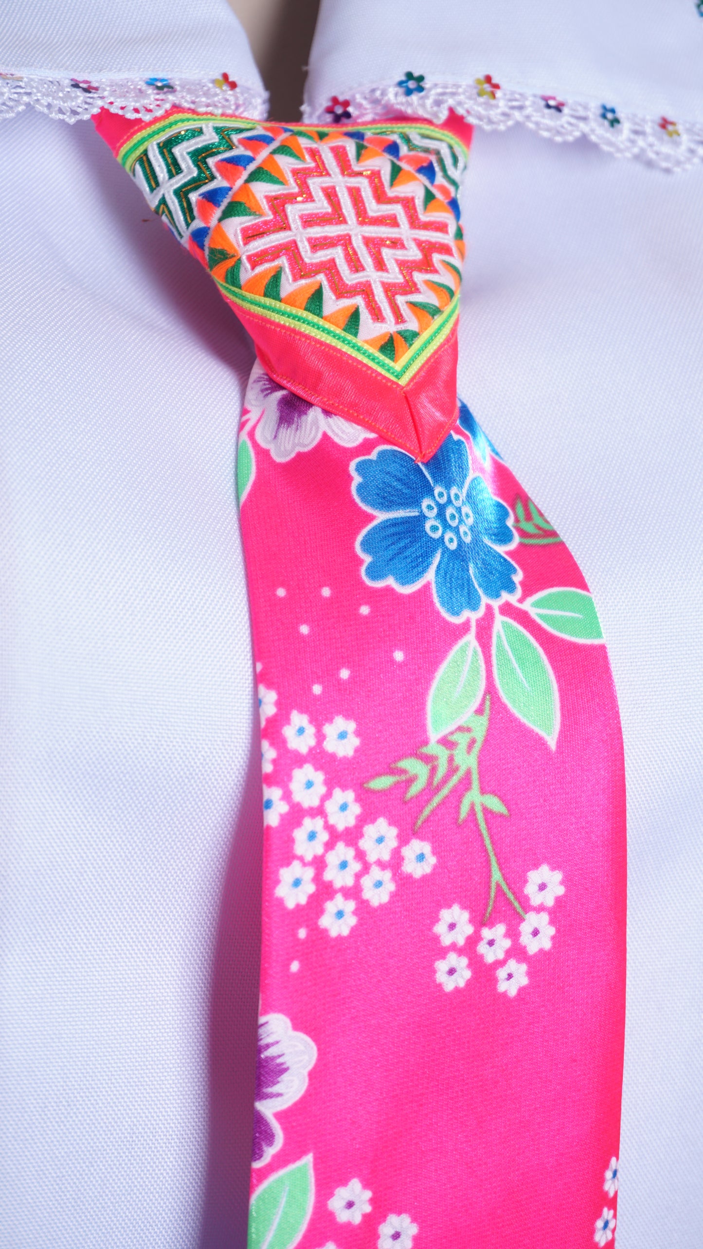 Women Pink Tie