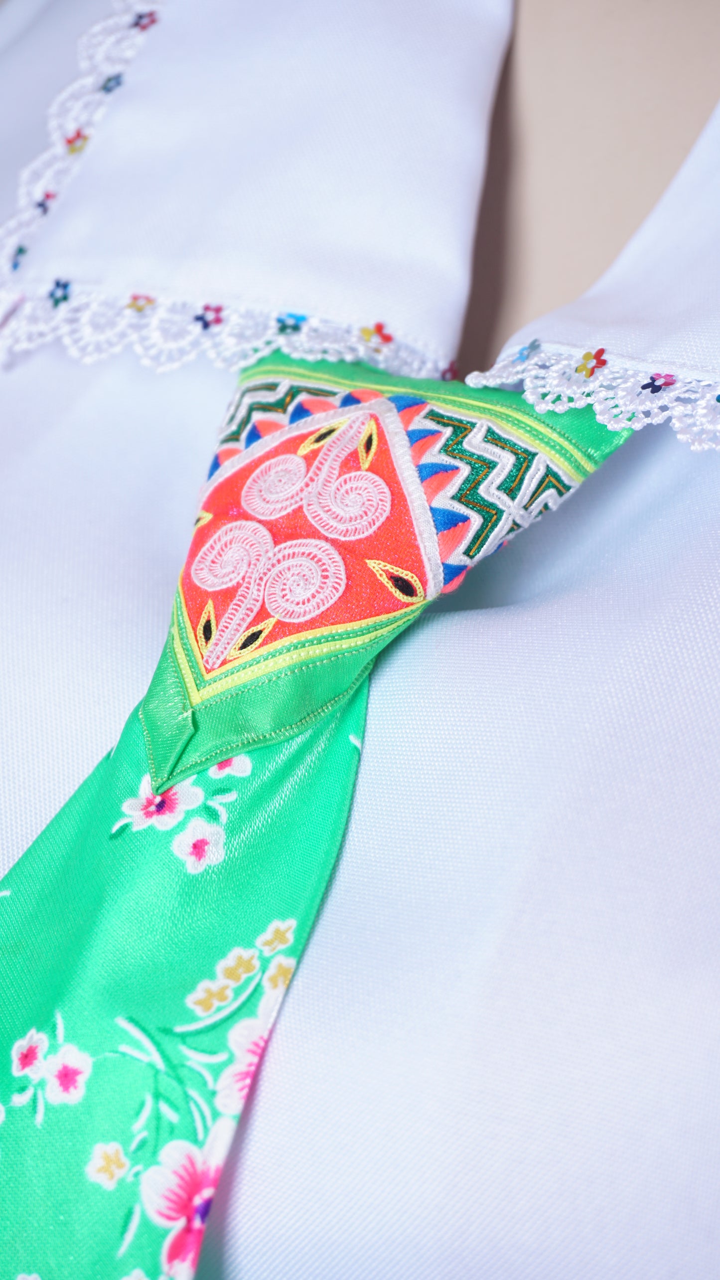 Women Green Tie