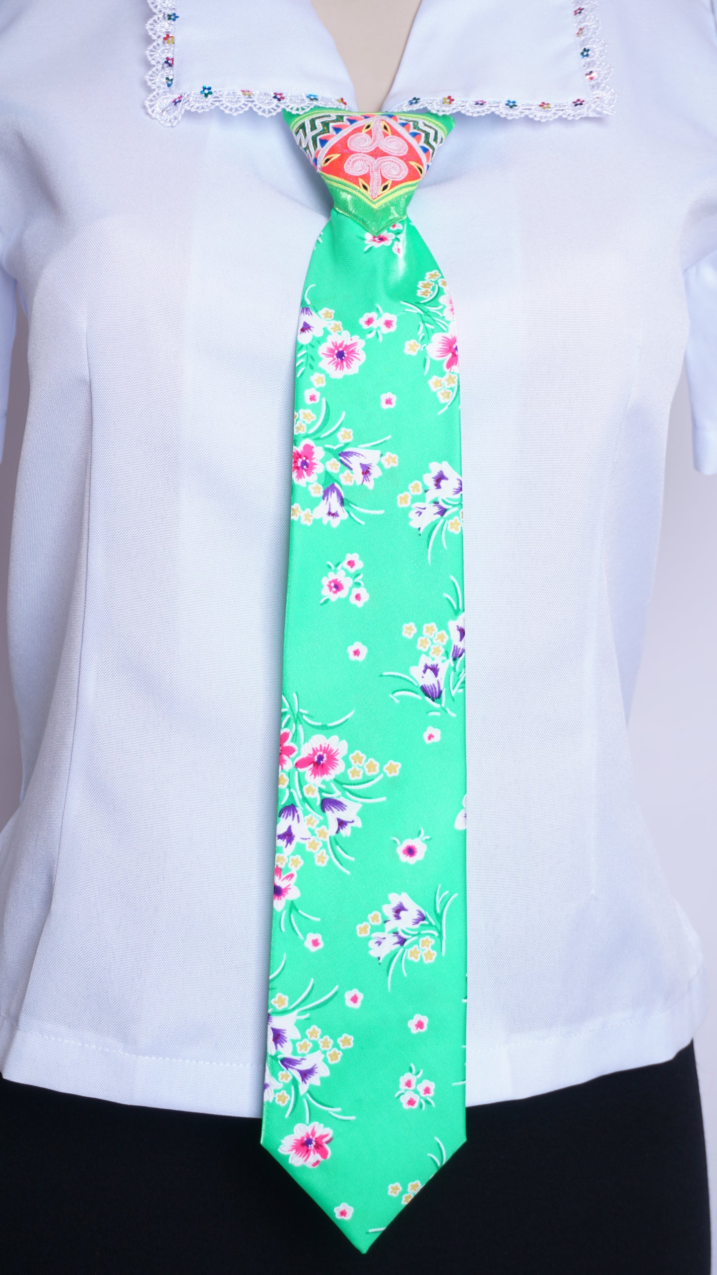 Women Green Tie