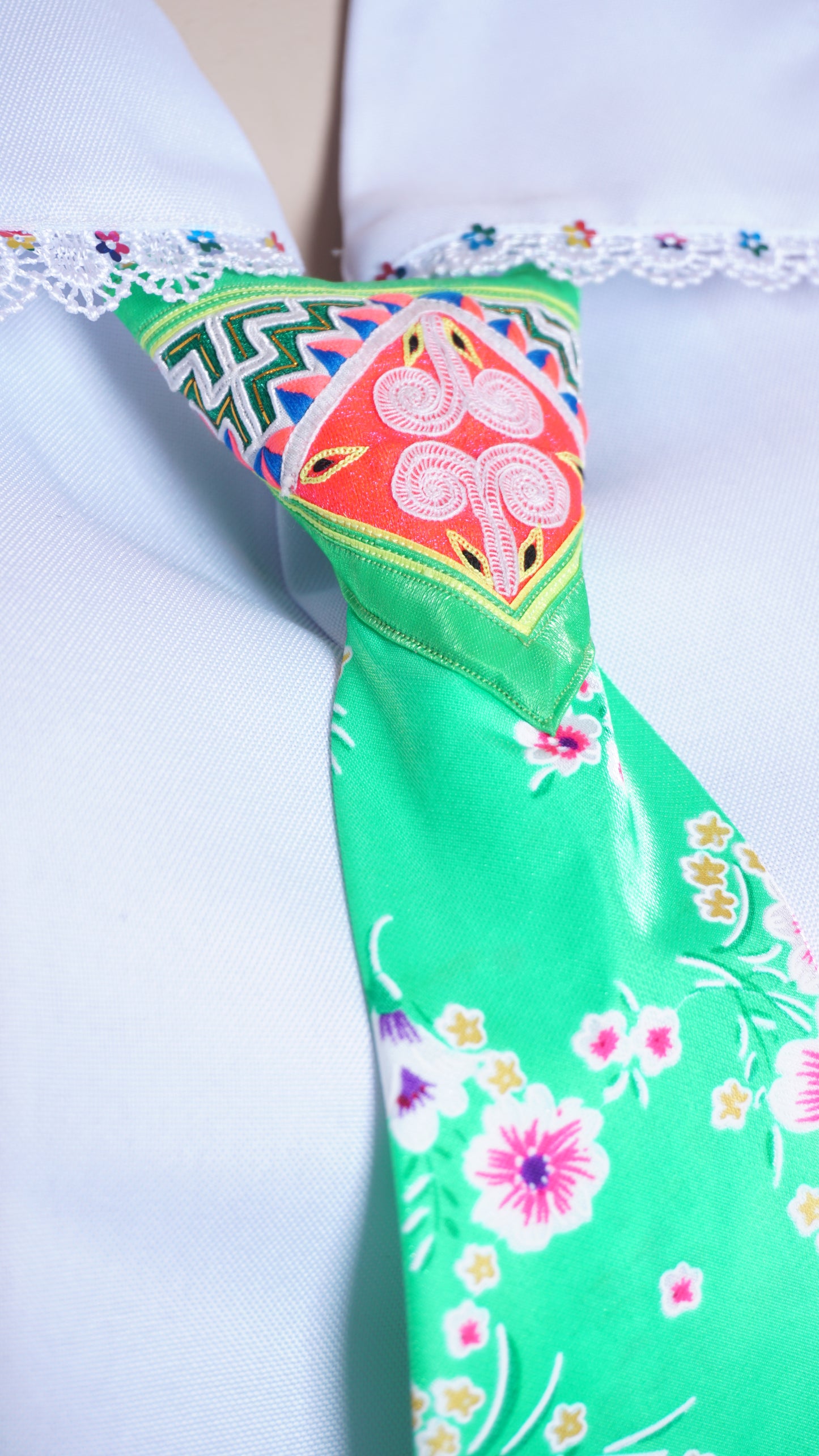 Women Green Tie