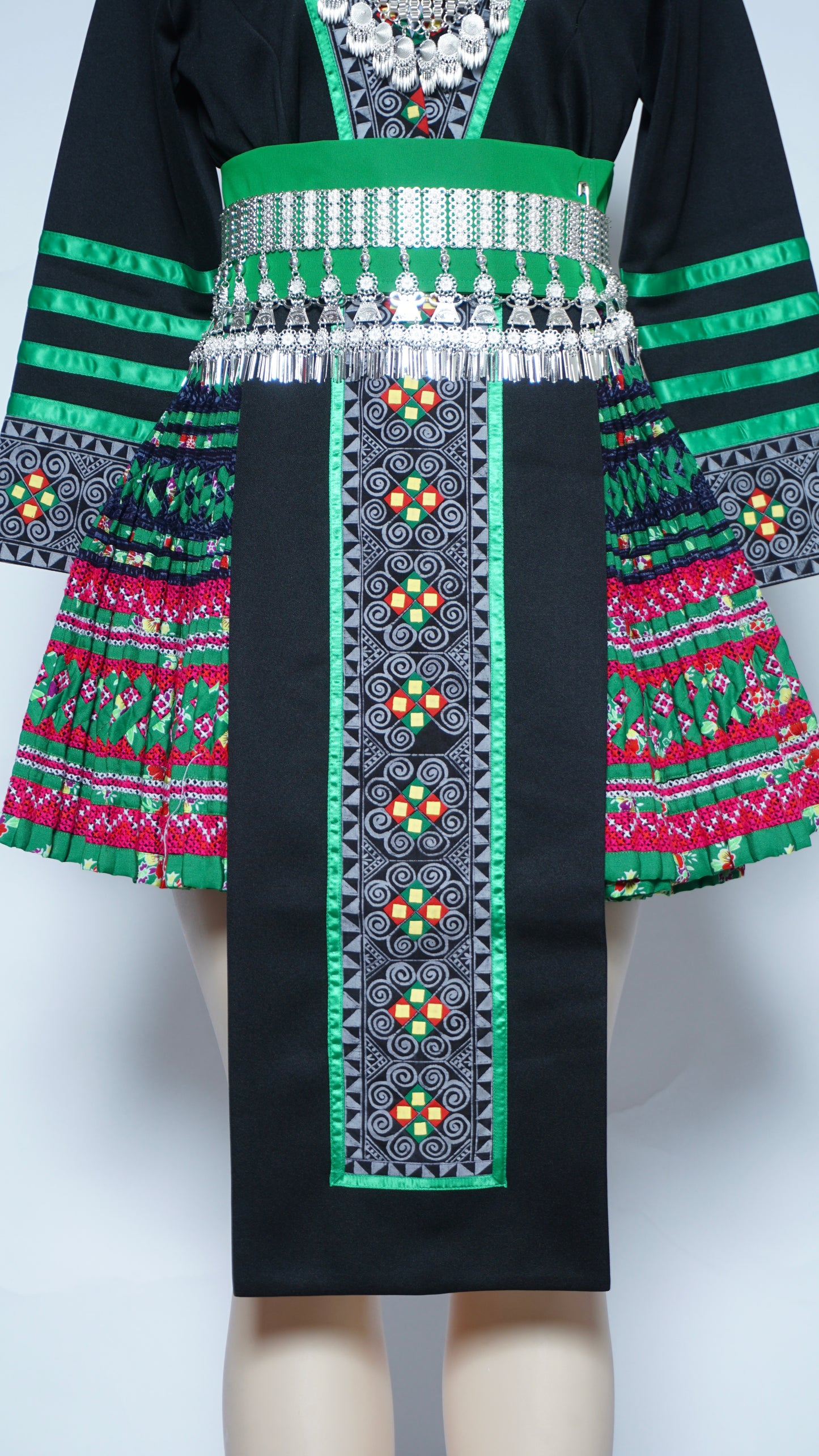 Hmong Txaij Green (36 Hmong Txaij Green (36