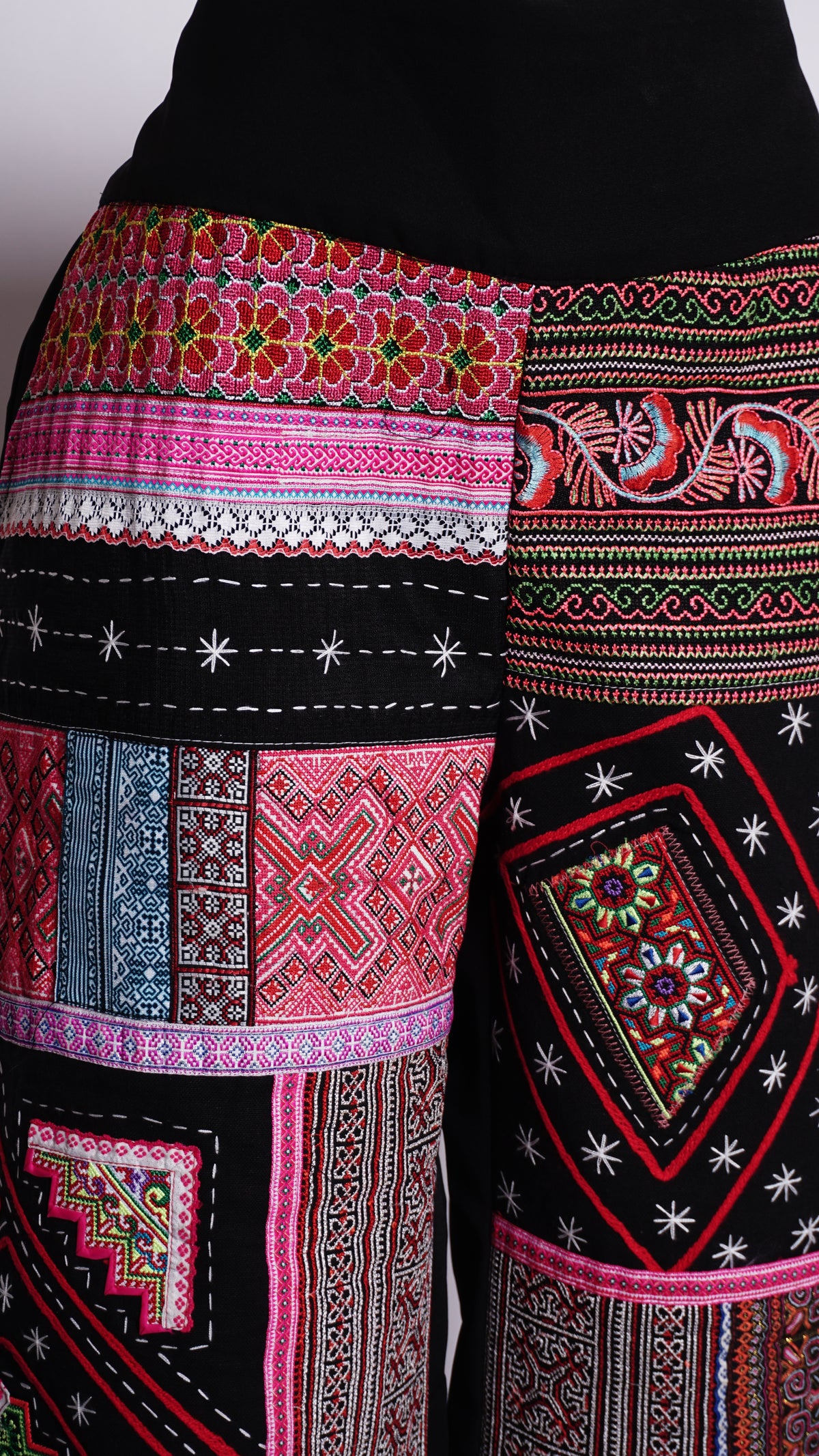 Women Hill Tribe Pants