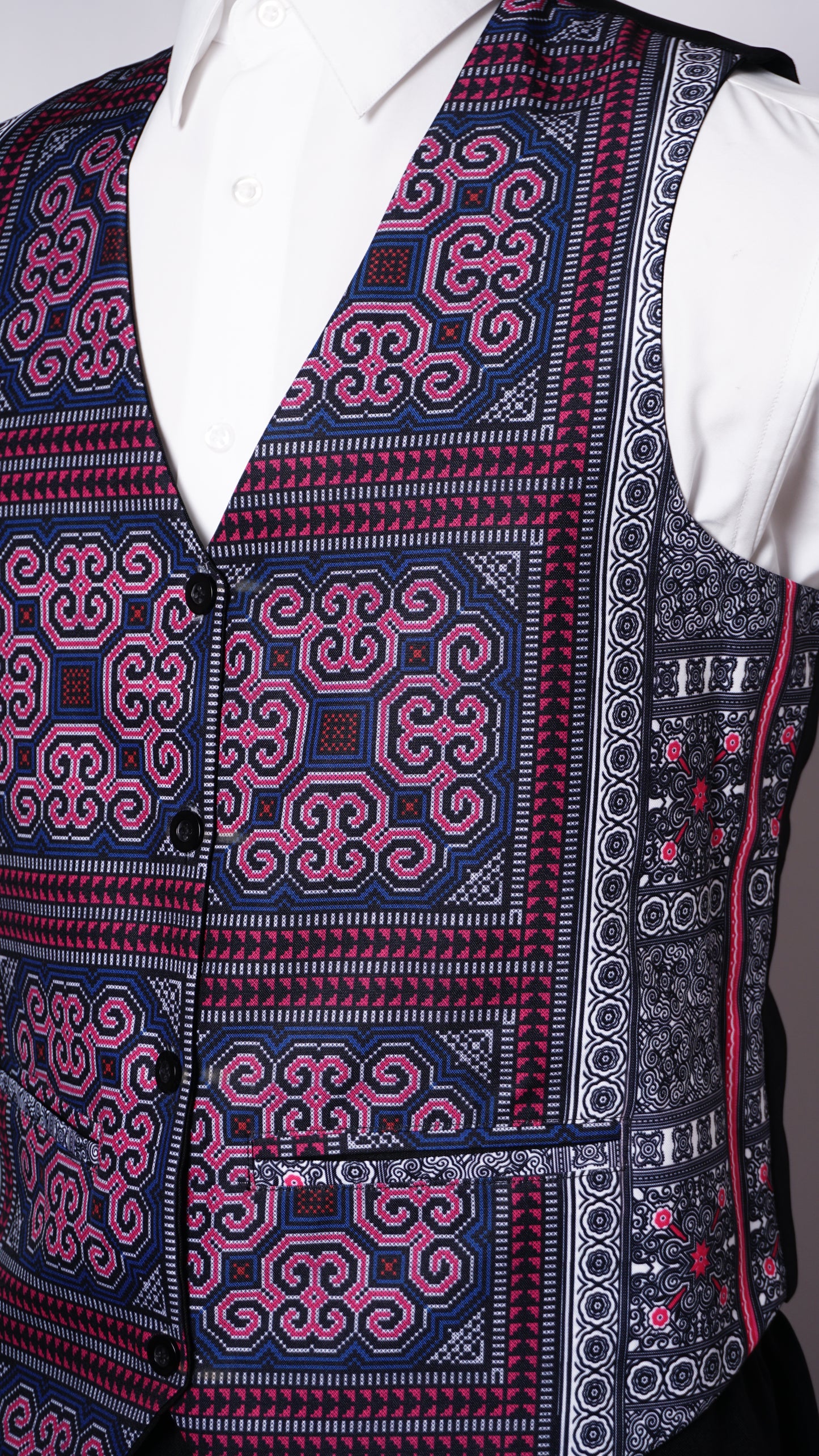 Printed Hmong Qwj Vest