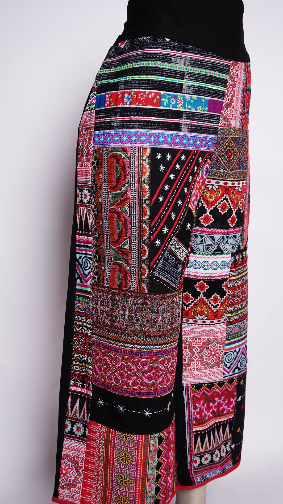 Women Hill Tribe Pants