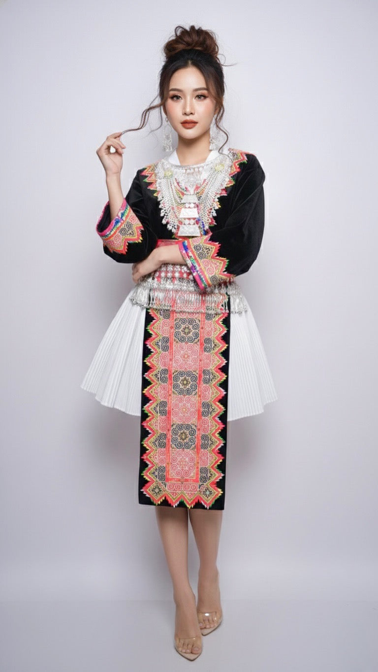 Handmade Pajntaub Mos Qwj (48")