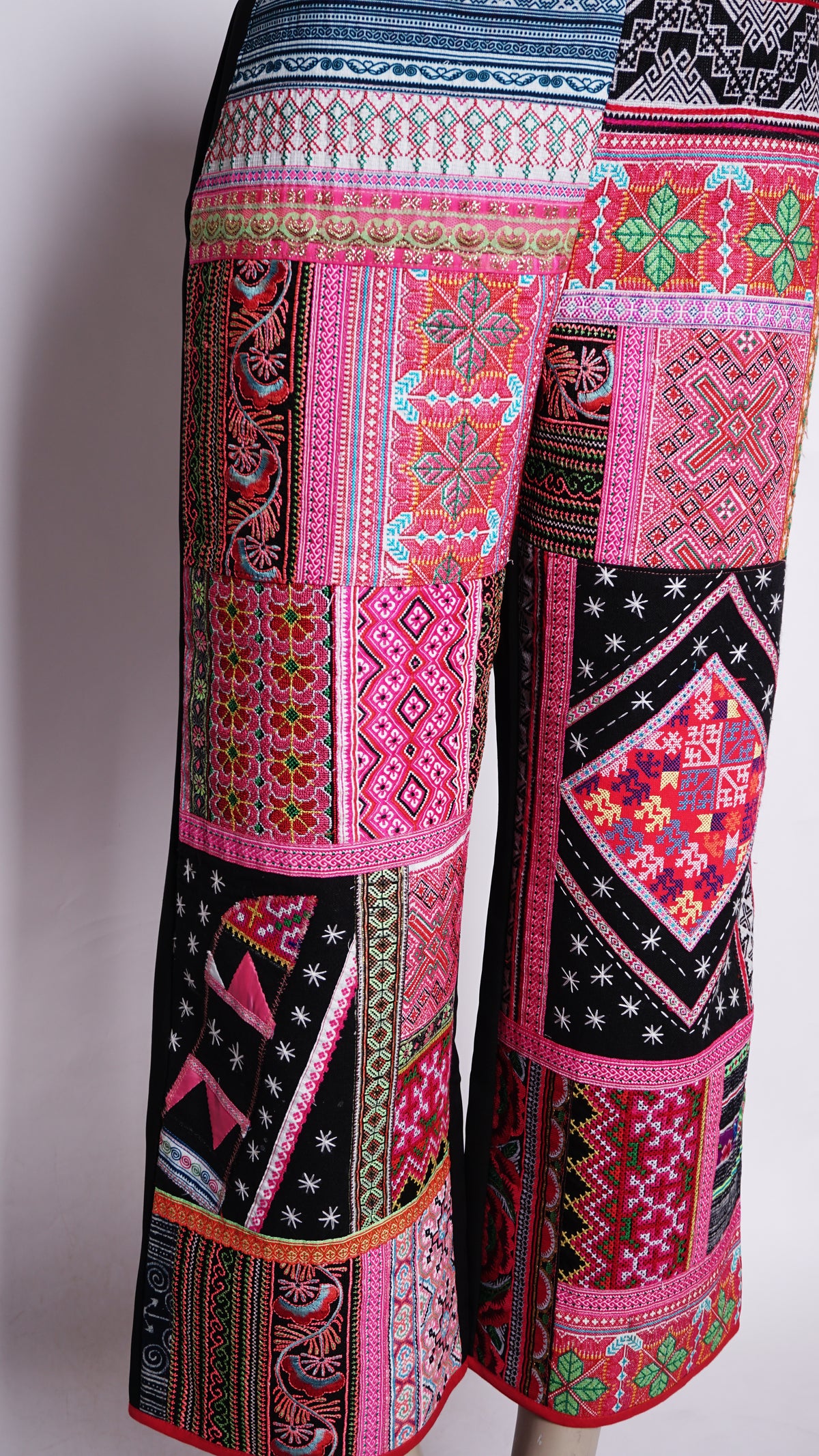 Women Hill Tribe Pants