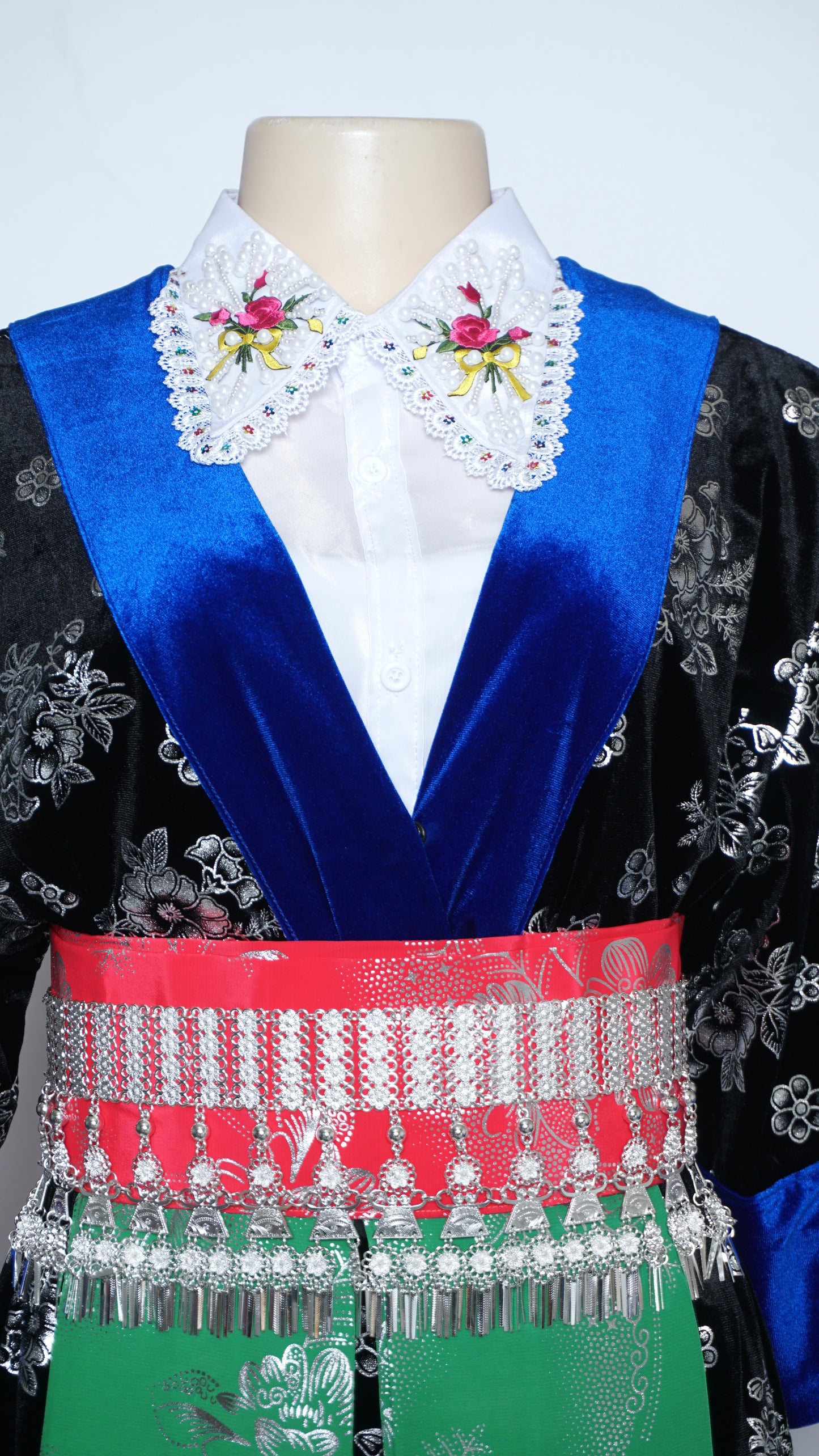 Hmong Xeev Silver Floral Velvet (48")
