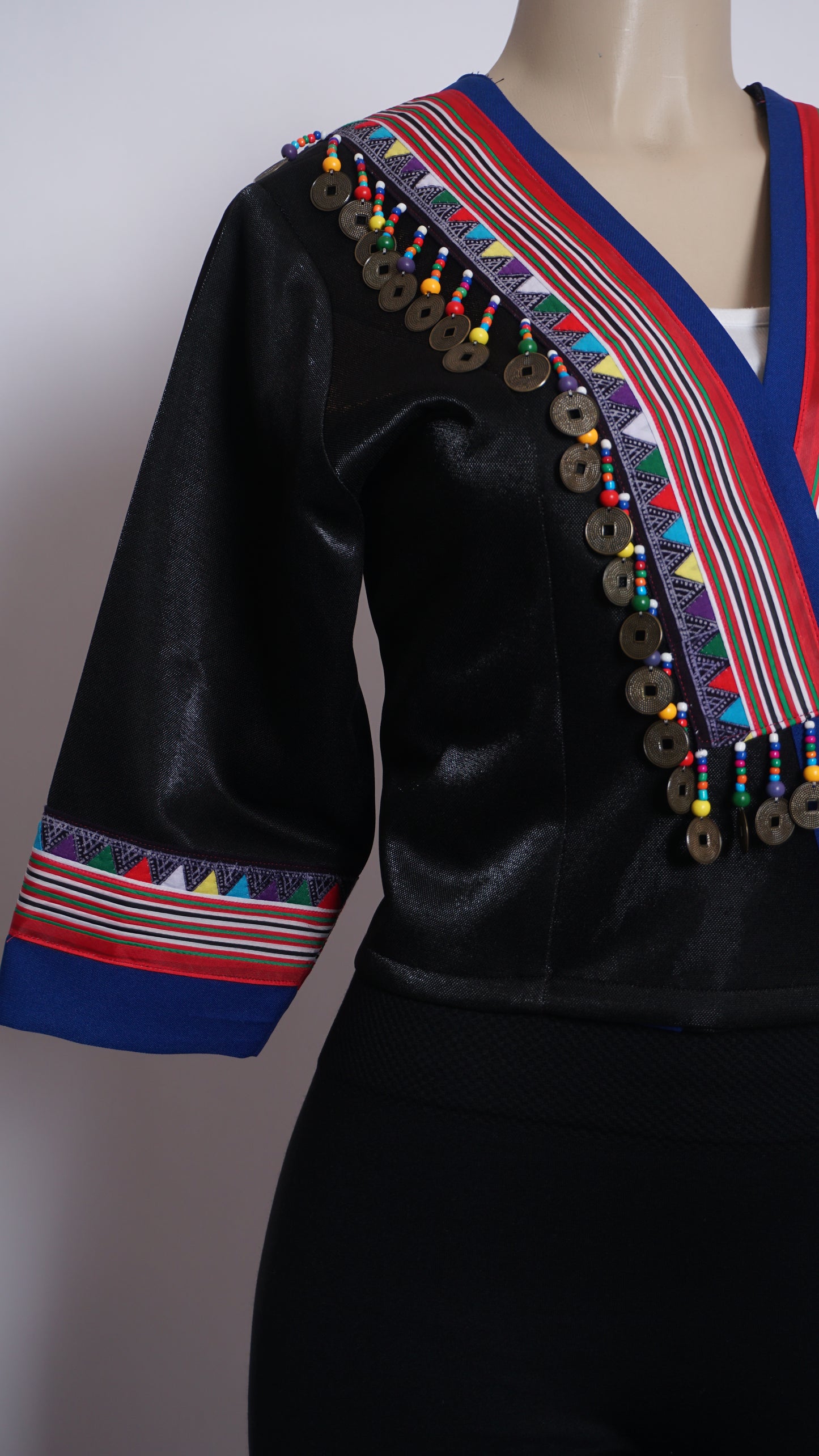 Hmong Leeg Crop Top (42")