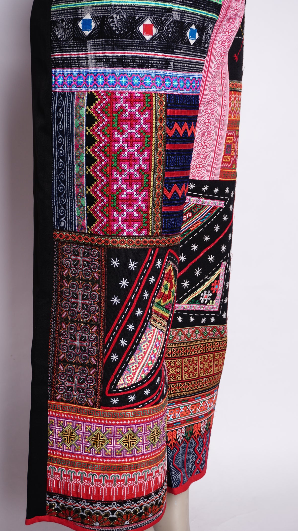 Women Hill Tribe Pants