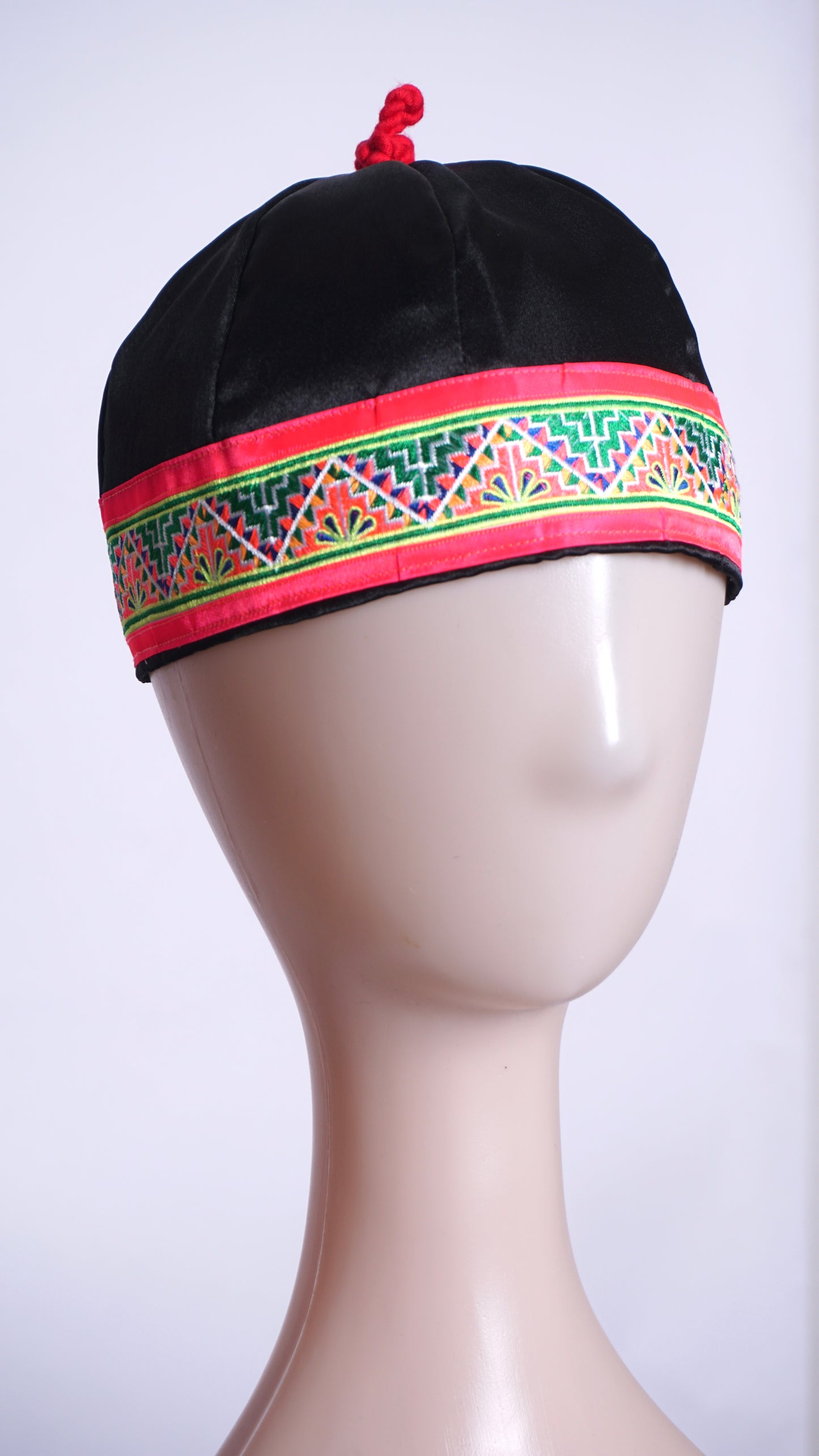 Hmong Hat-Pink Trim Triangle Pattern