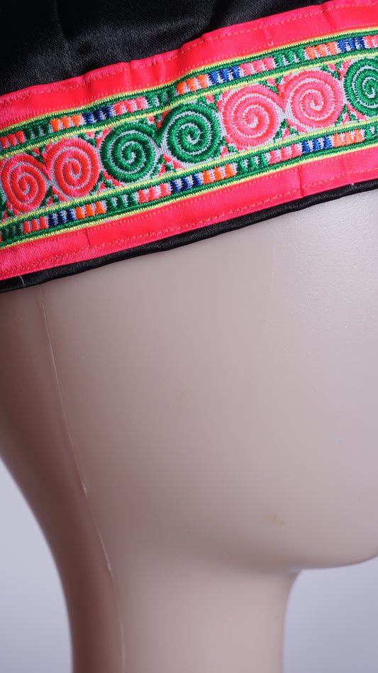 Hmong Hat-Pink Trim Green/Pink Qwj