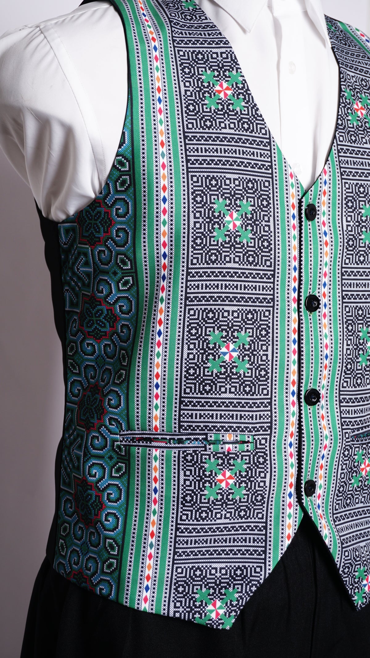 Printed Hmong Green Qwj Vest
