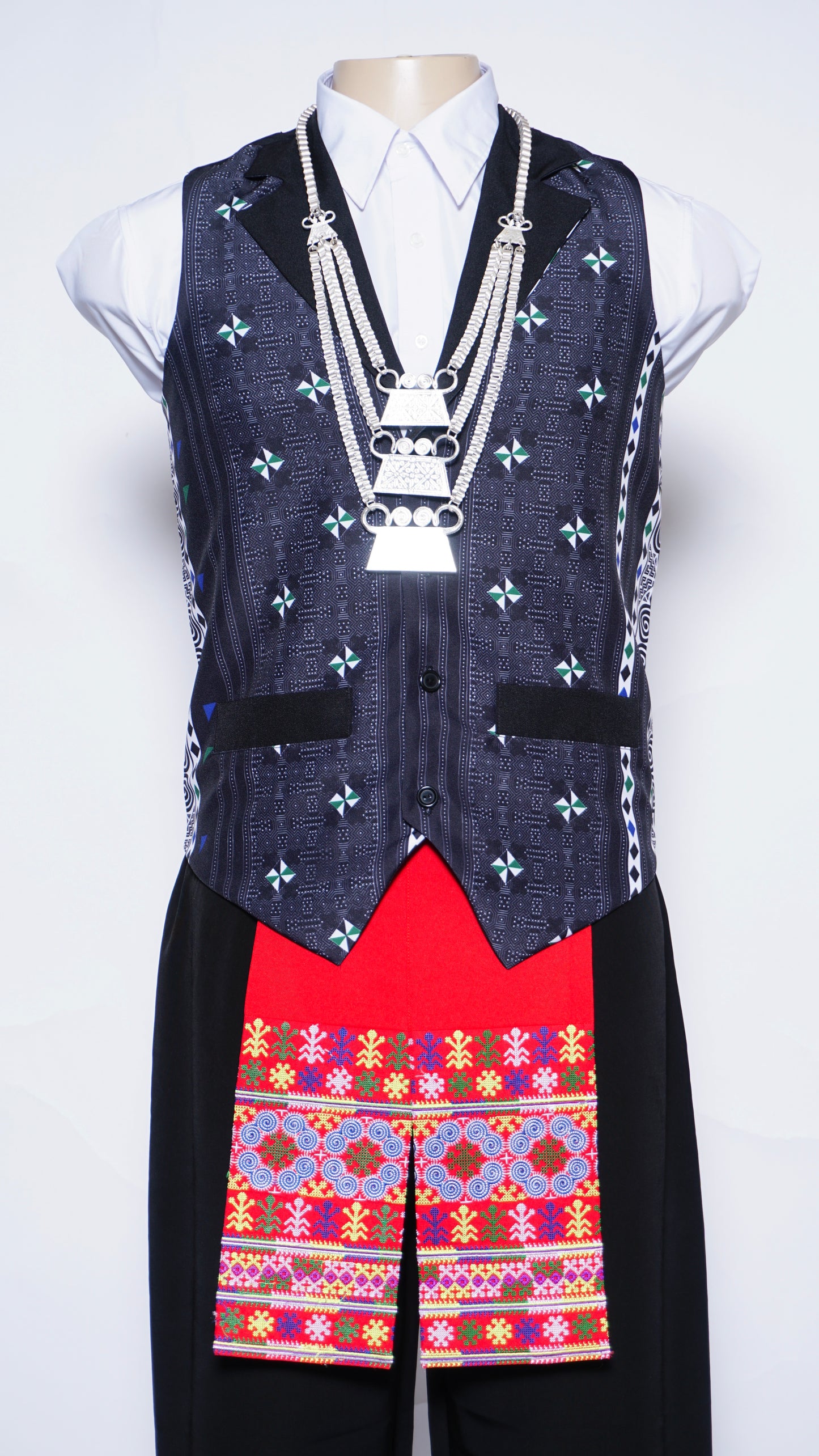 Printed Pattern Vest w/Sash (38")