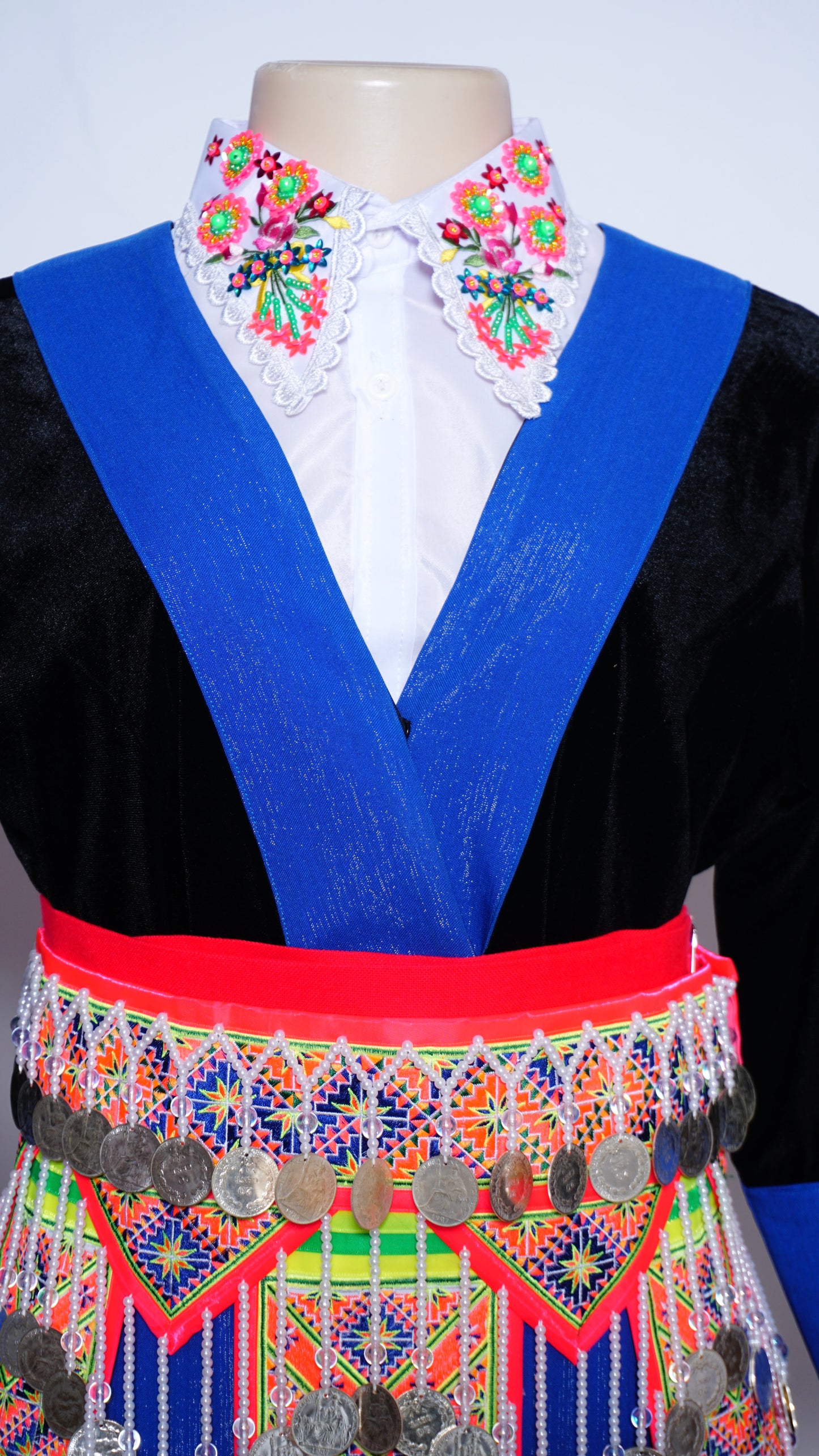 Hmong Nplooj Sev-Royal Blue