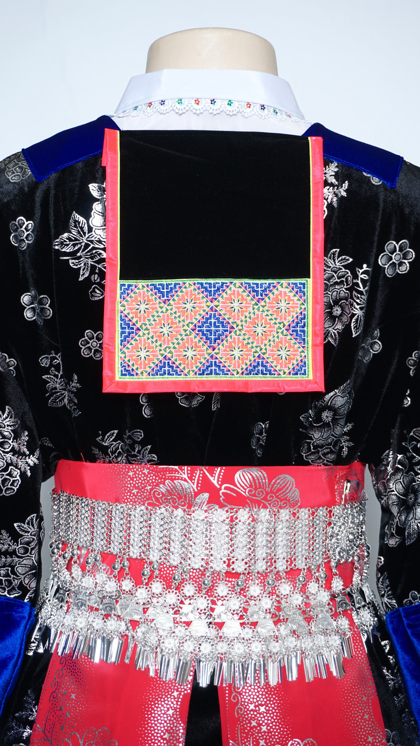 Hmong Xeev Silver Floral Velvet (48")