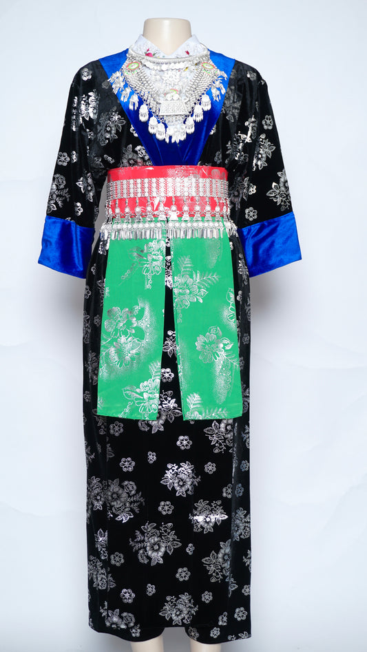 Hmong Xeev Silver Floral Velvet (48")