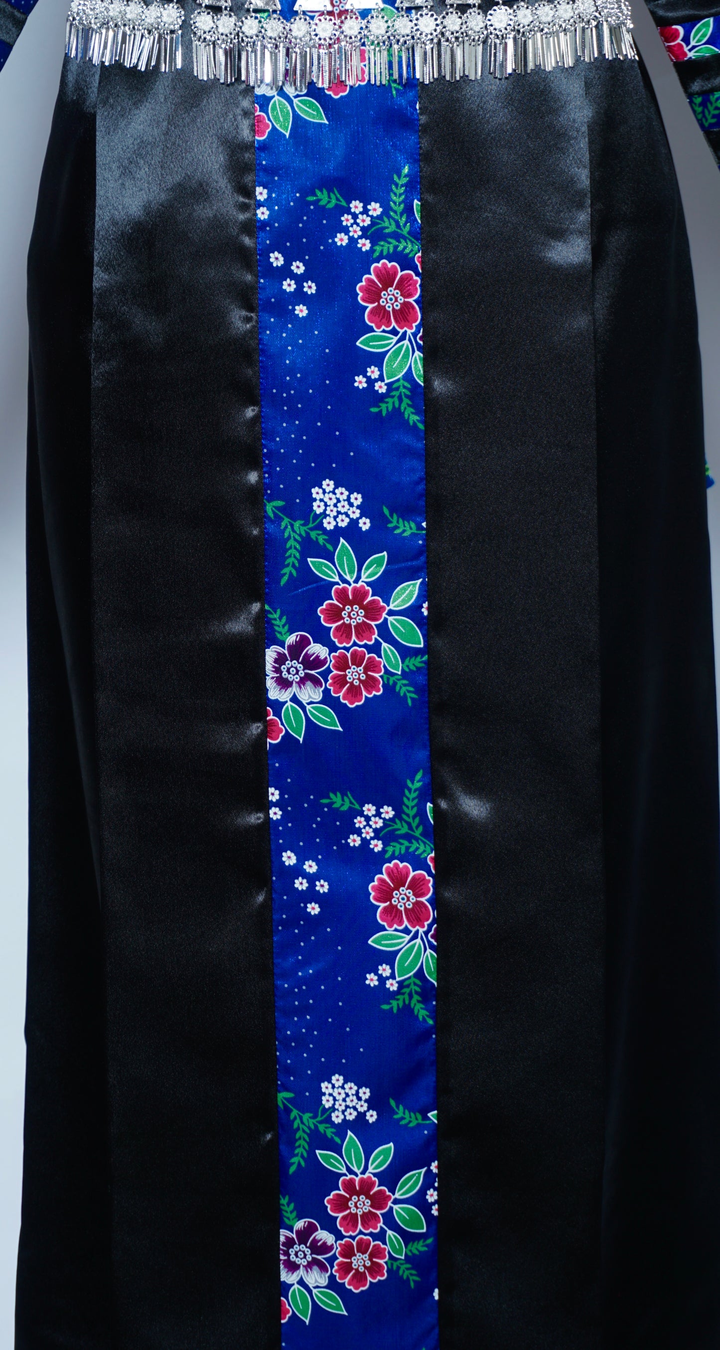 Hmong Txaij Blue Floral Outfit (40")