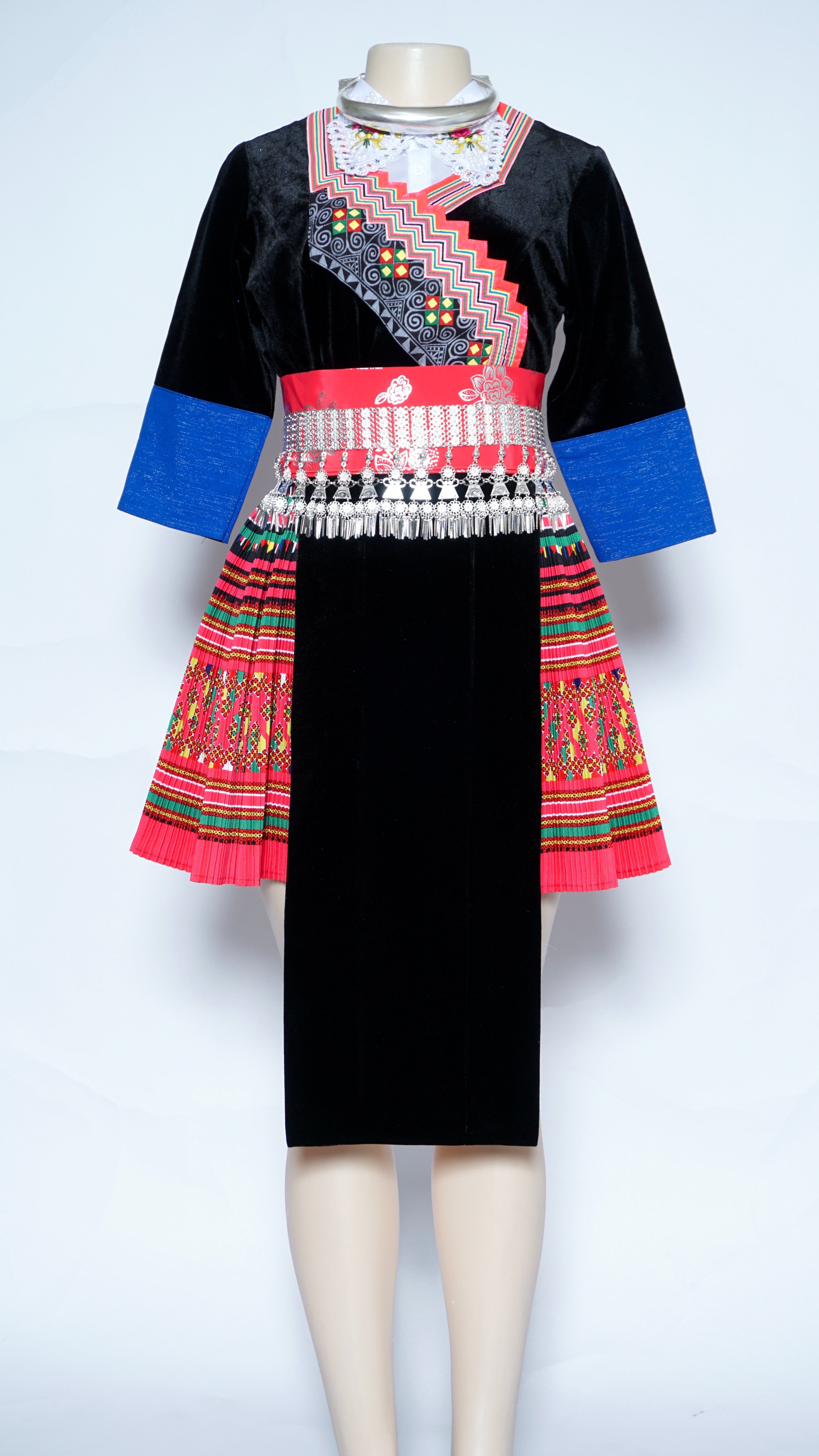 Hmong Outfit - Shirt and newest Sev size 36