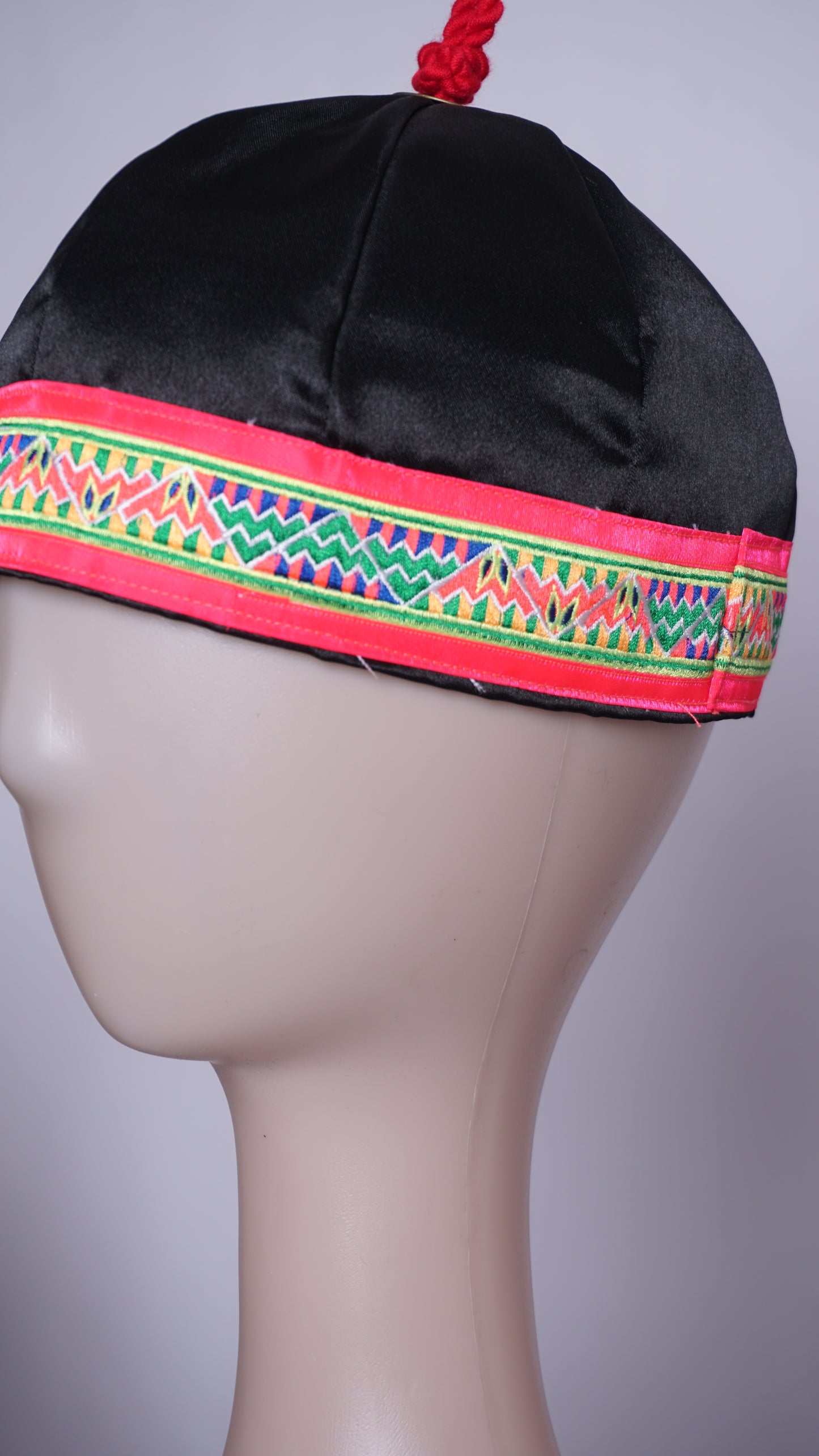 Hmong Hat-Pink Trim Small Triangle Pattern