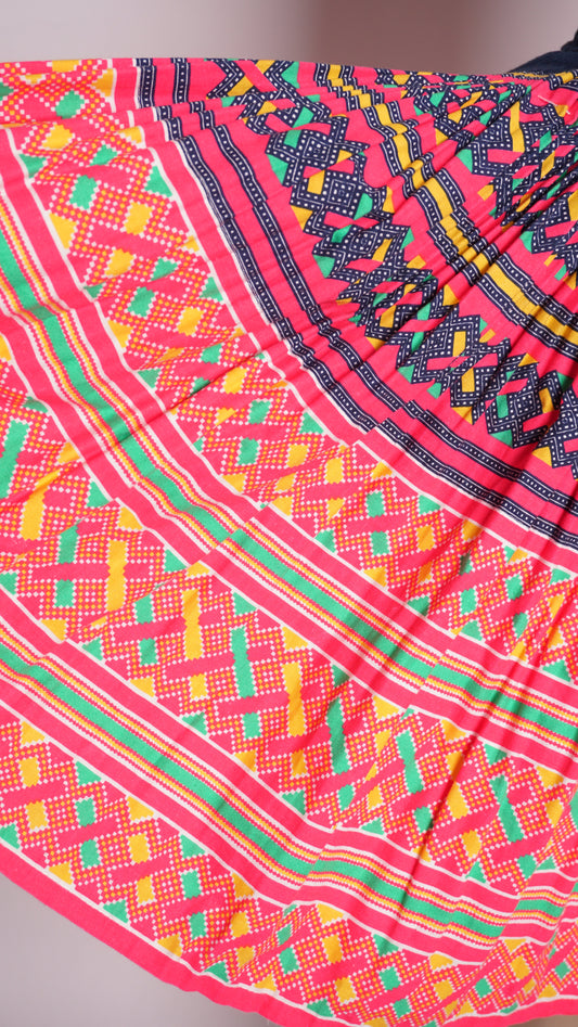 Hmong Leeg Print Pleated Skirt (36x21.5)