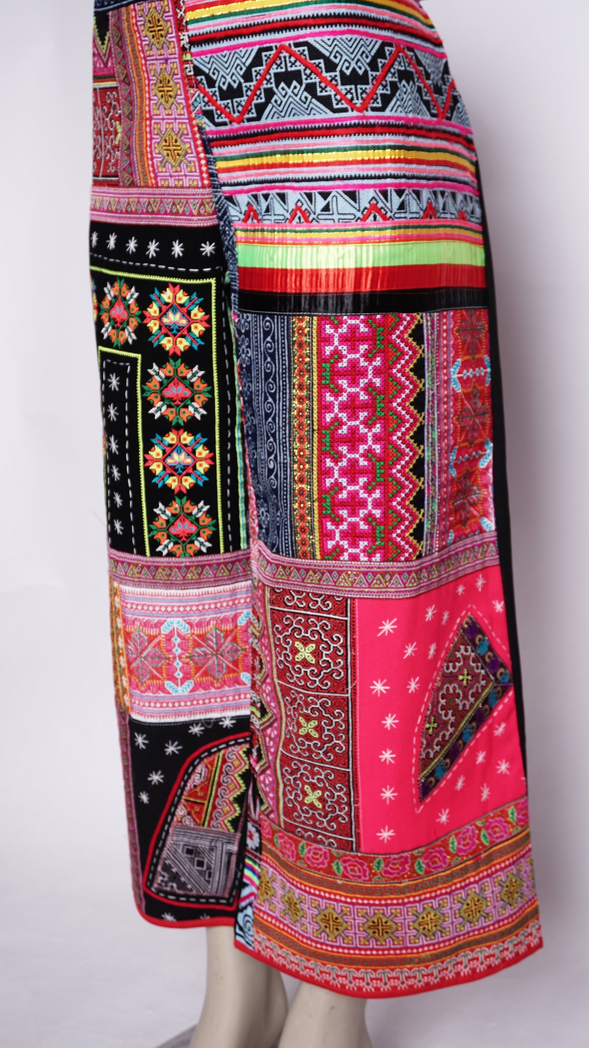 Women Hill Tribe Pants